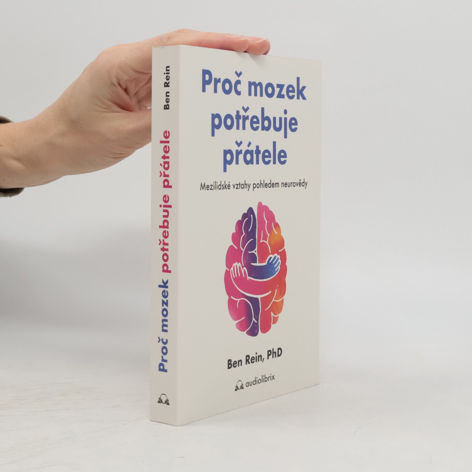 Proč mozek potřebuje přátele