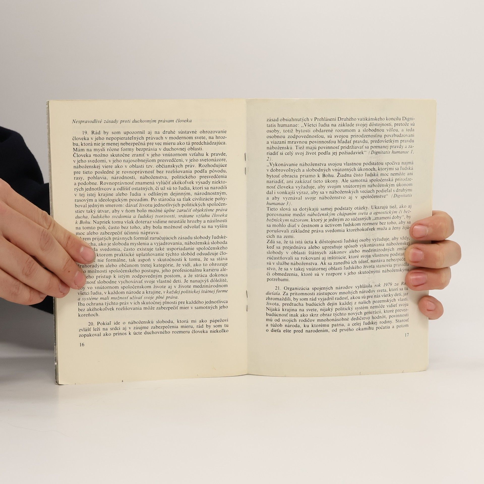 Various authors Dôstojnosť ľudskej osoby je základom spravodlivosti a mieru