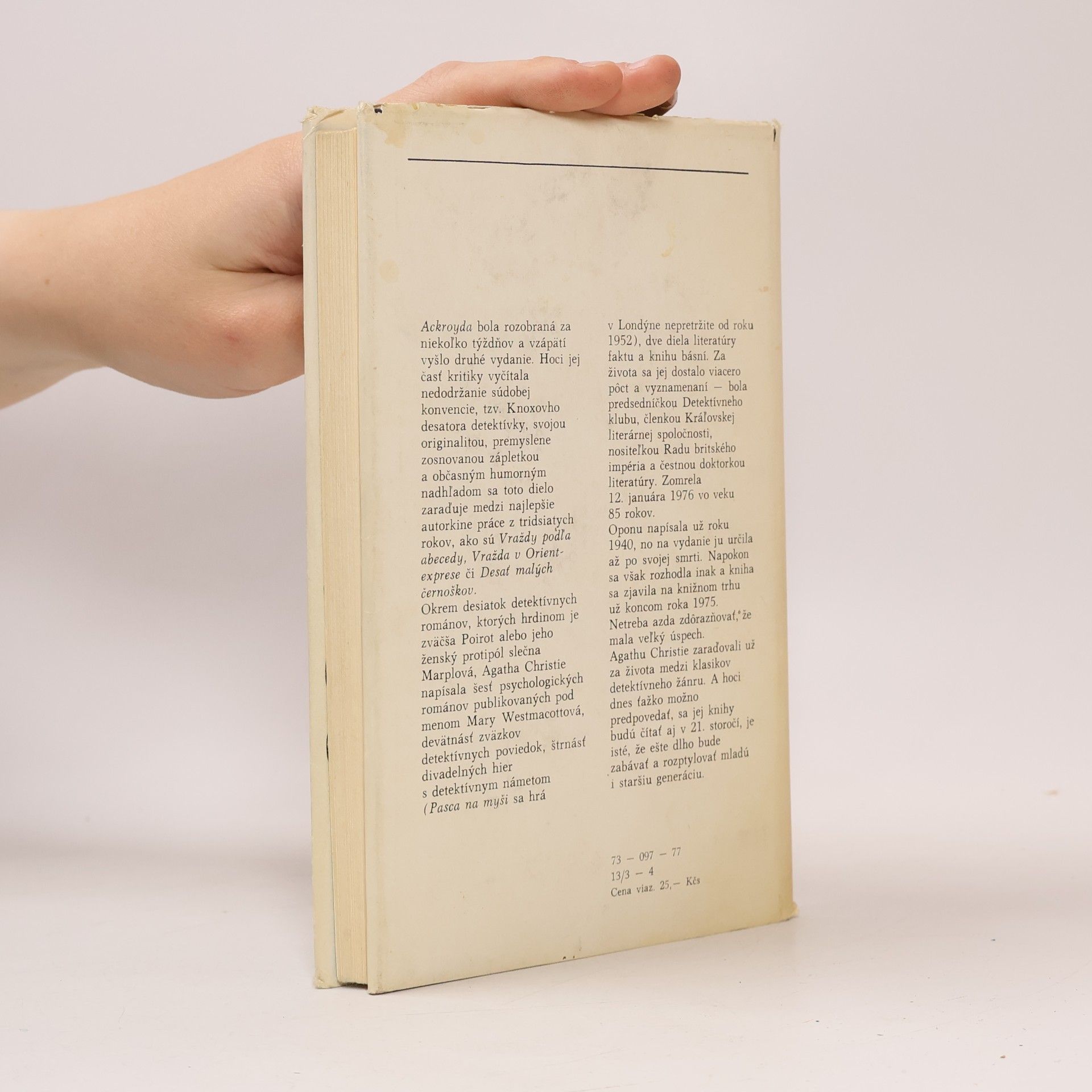 Agatha Christie Opona