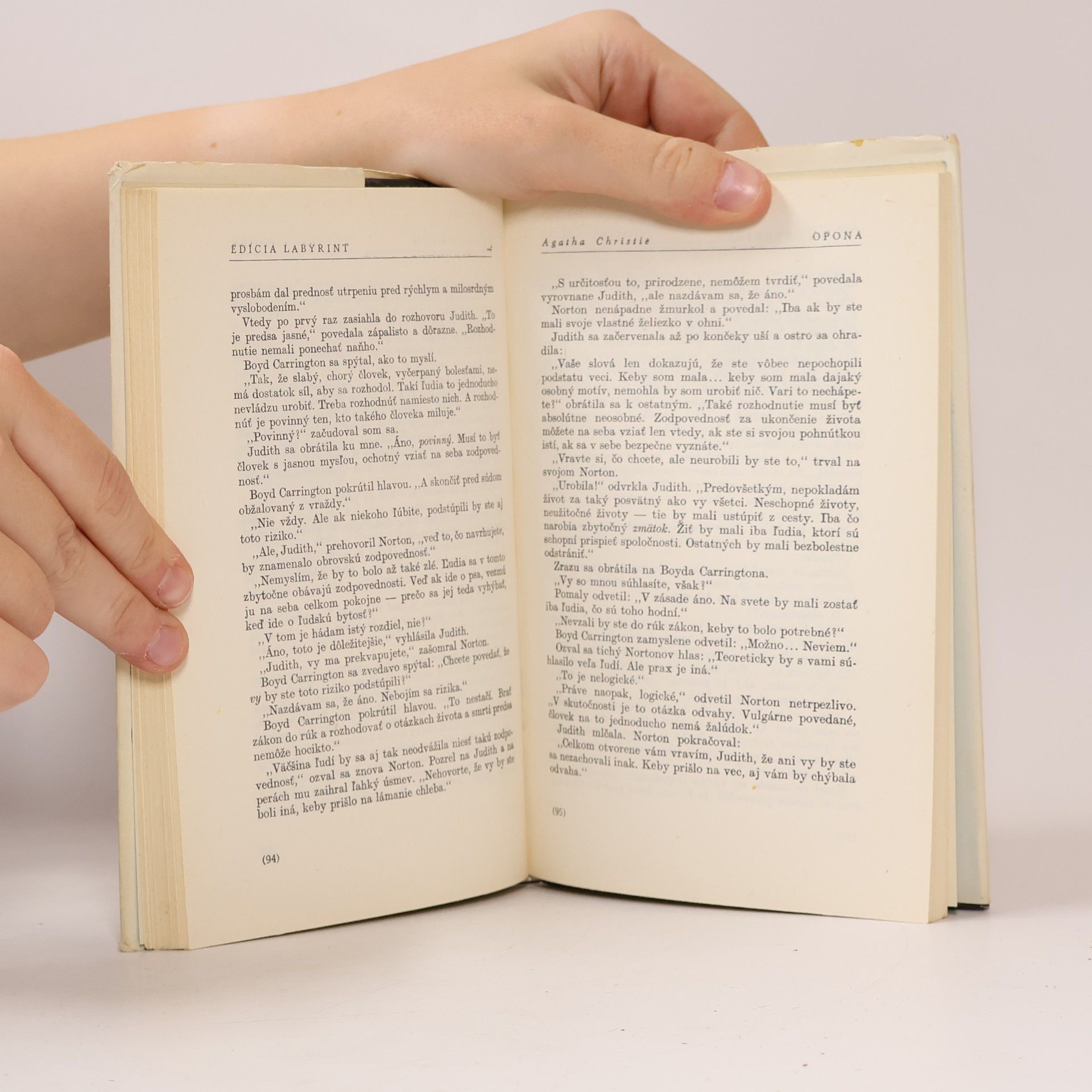 Agatha Christie Opona