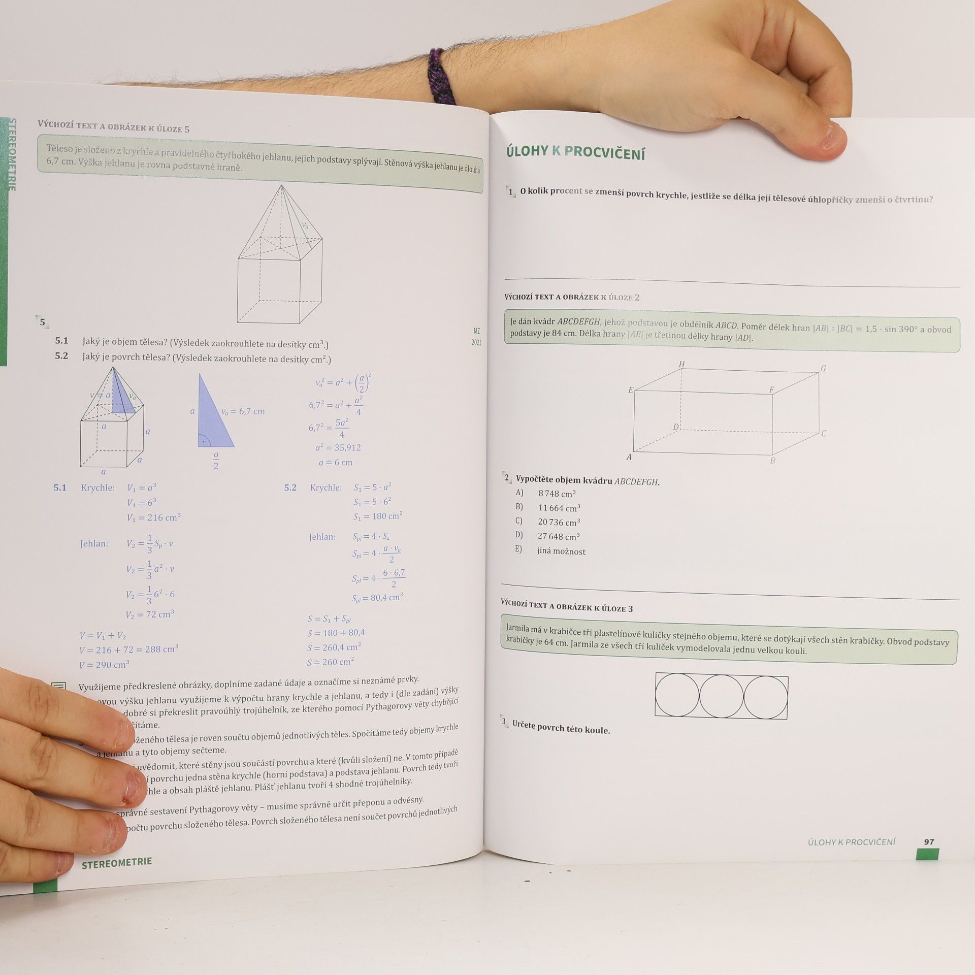 Kolektív autorov Maturita v pohodě - Matematika 2025