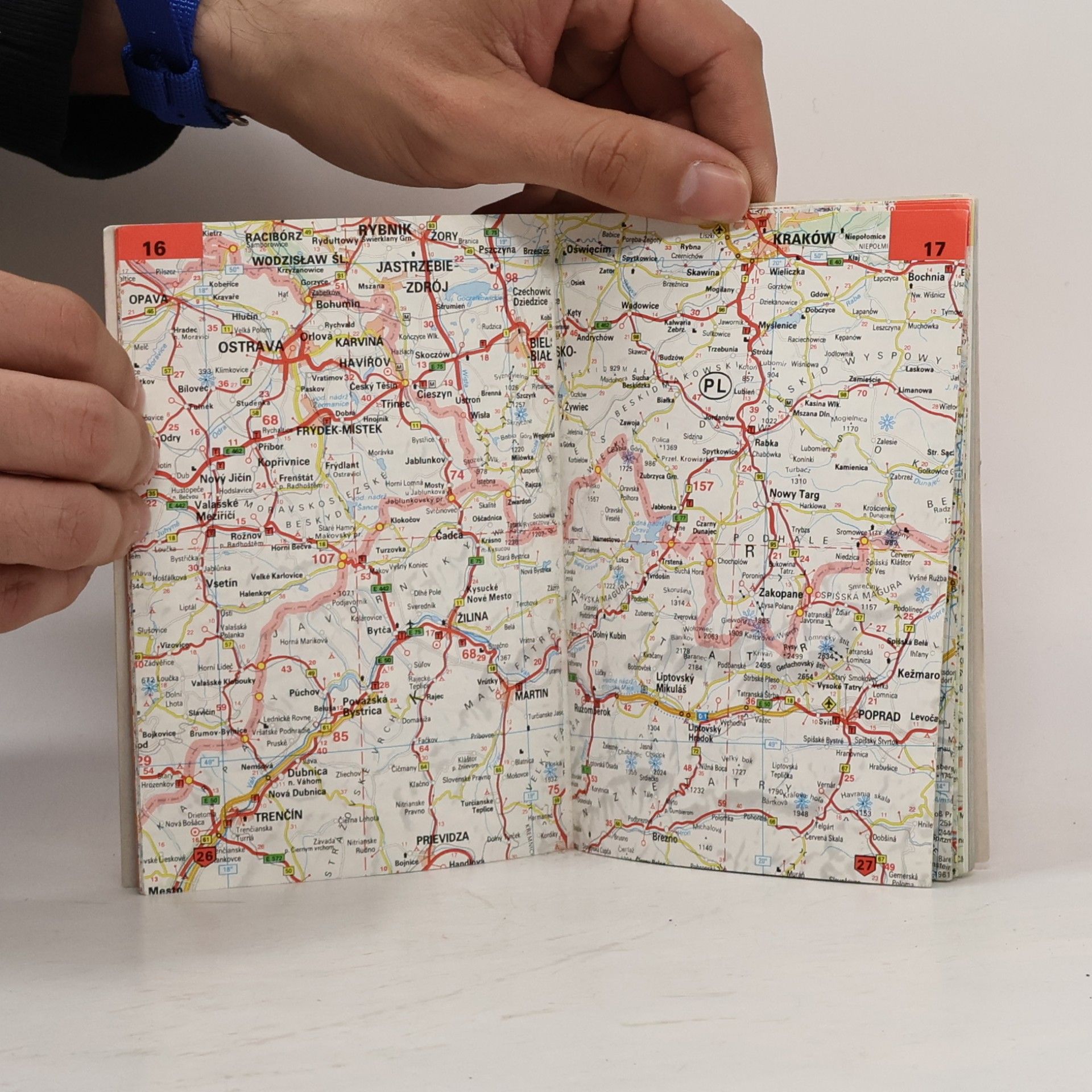 Vojenský kartografický ústav (Harmanec, Slovensko) Česká republika. Slovenská republika. 1:1 000 000
