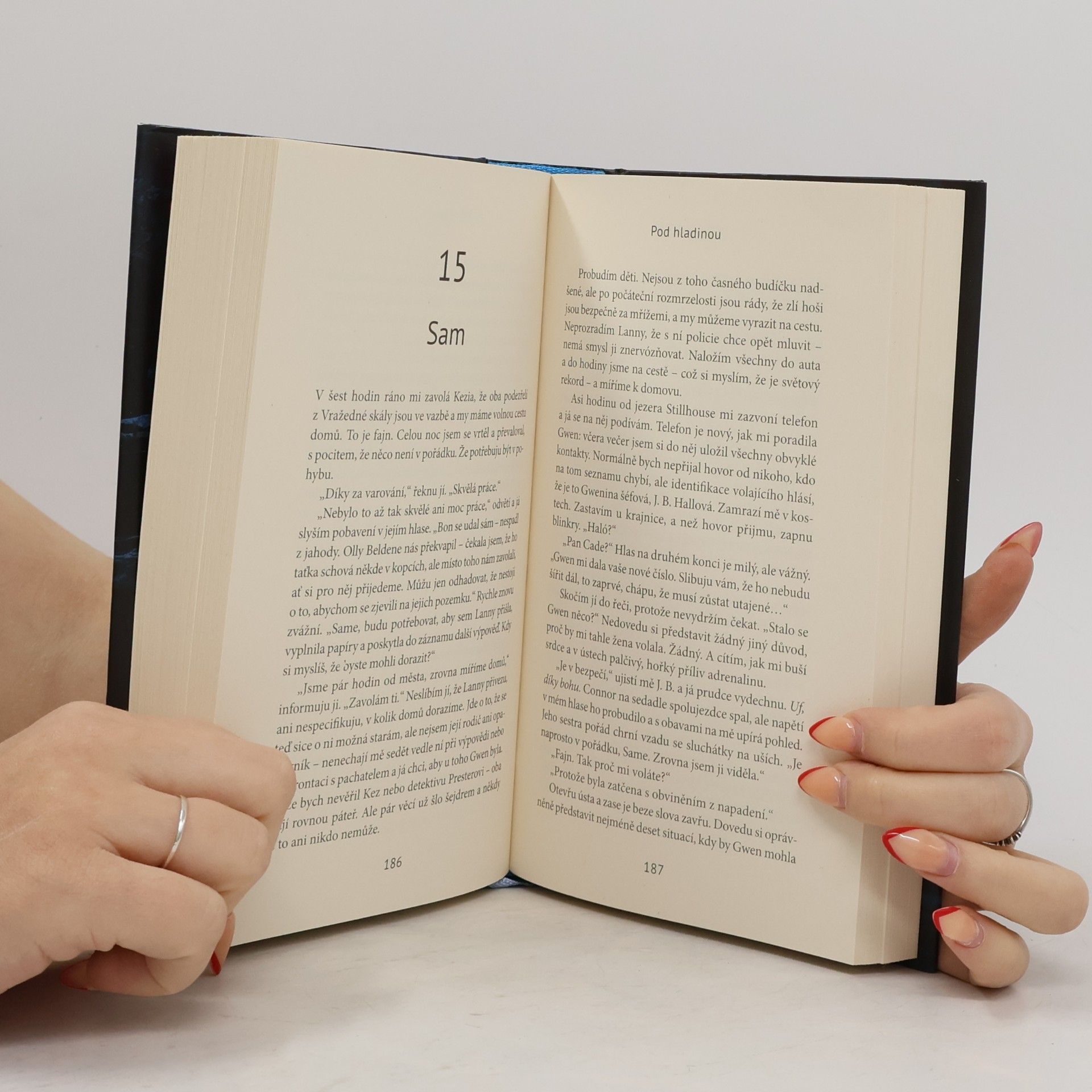 Rachel Caine Pod hladinou