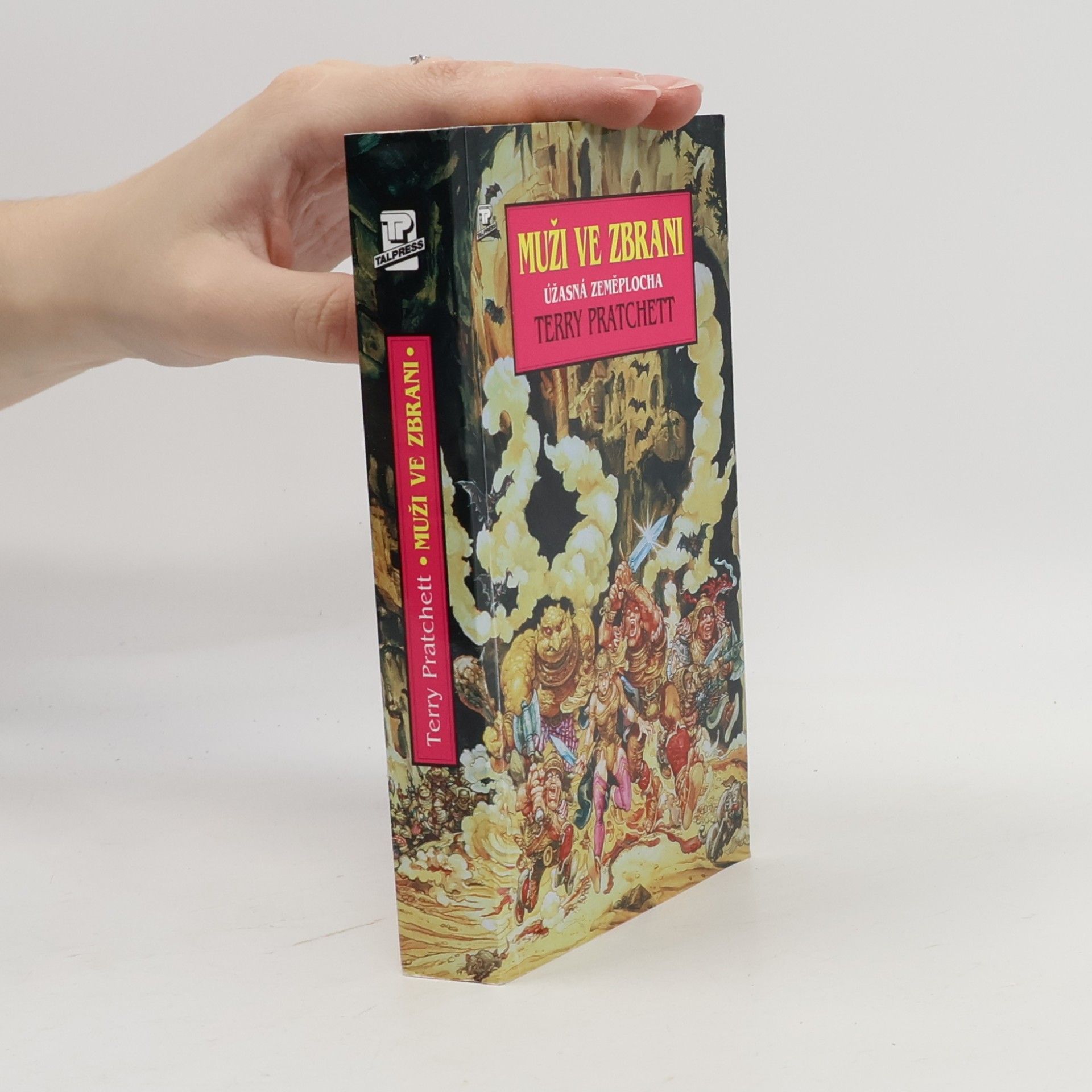 Terry Pratchett Muži ve zbrani