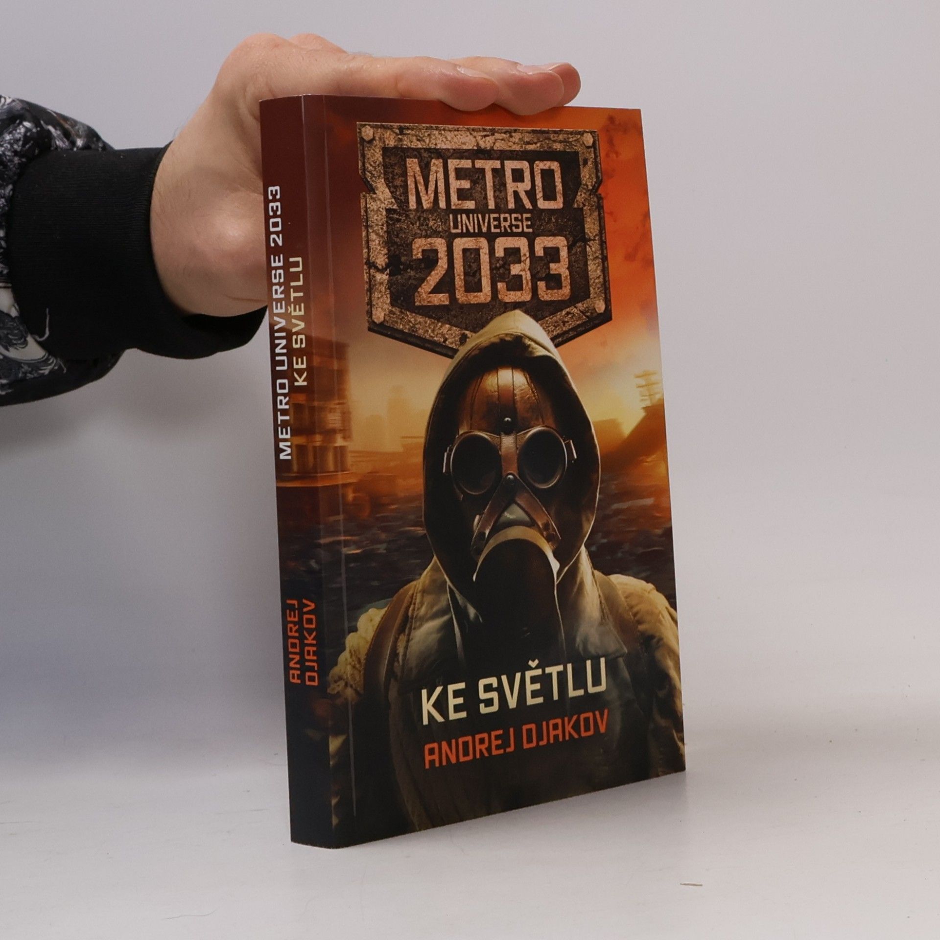 Metro Universe 2033. Ke světlu