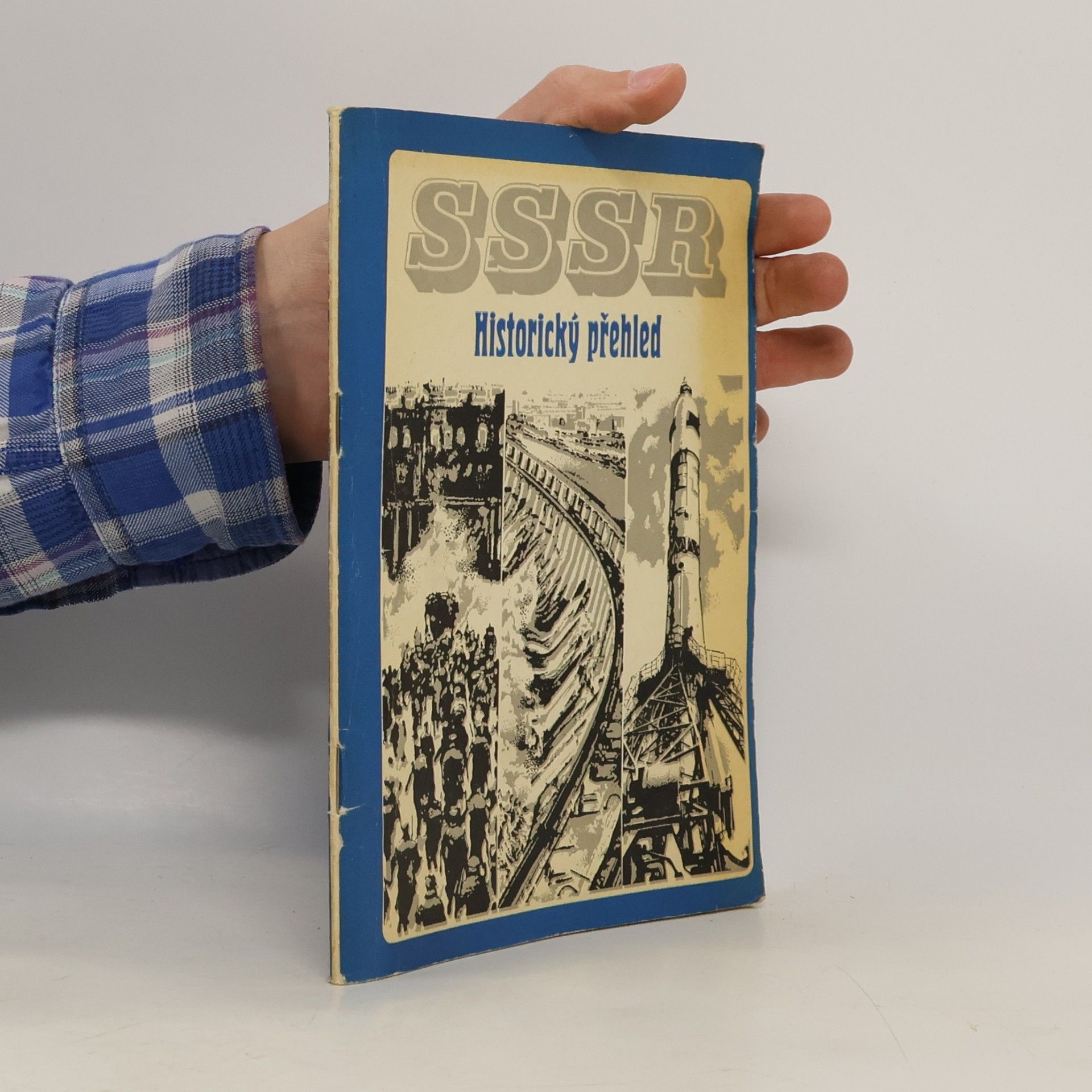 Collectif d'auteurs SSSR. Historický přehled.