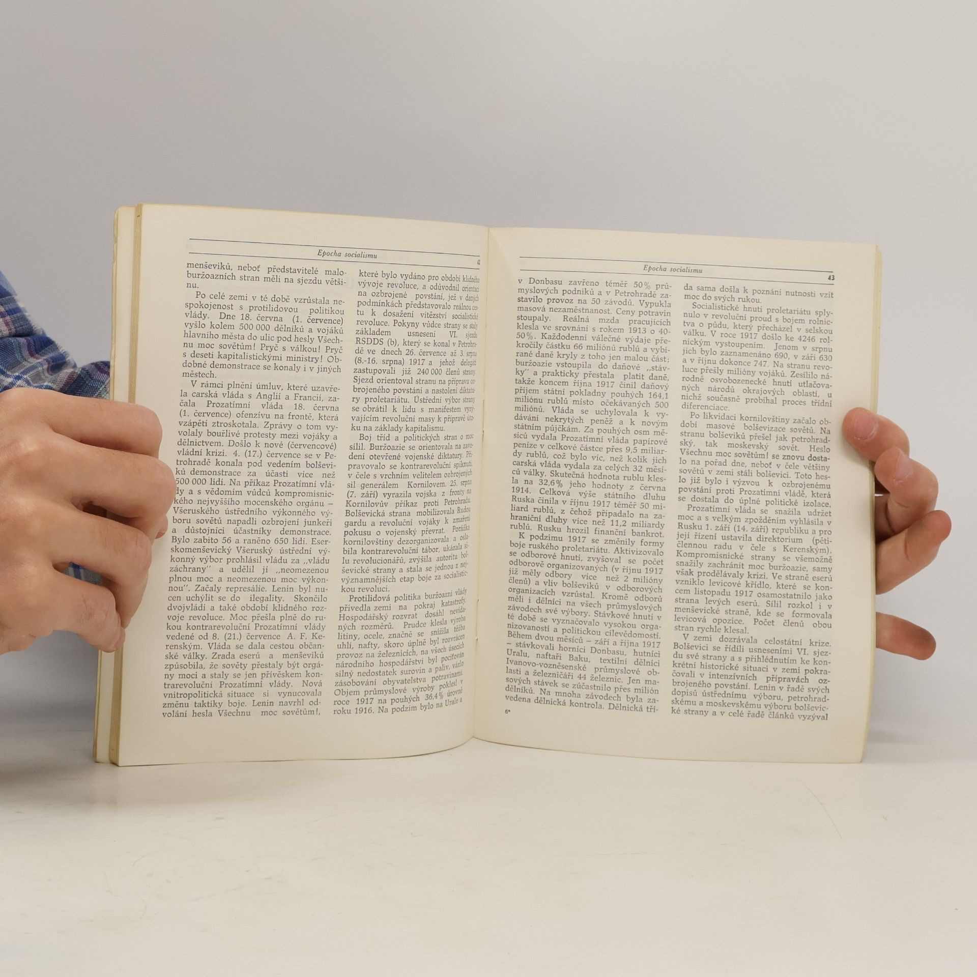 Collectif d'auteurs SSSR. Historický přehled.