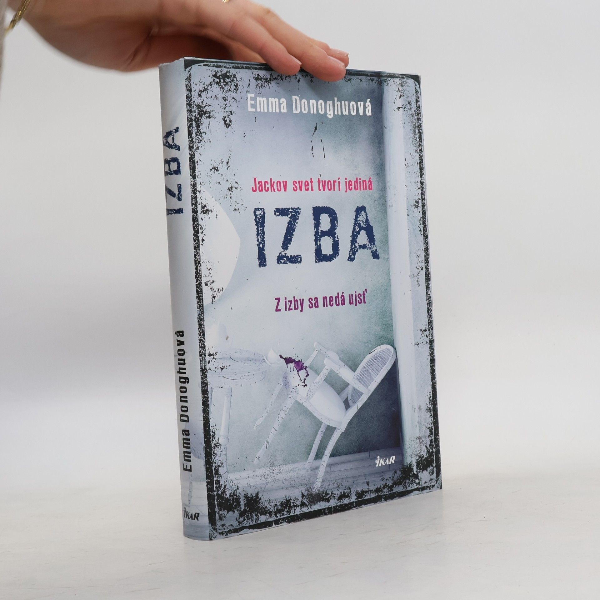 Emma Donoghue Izba