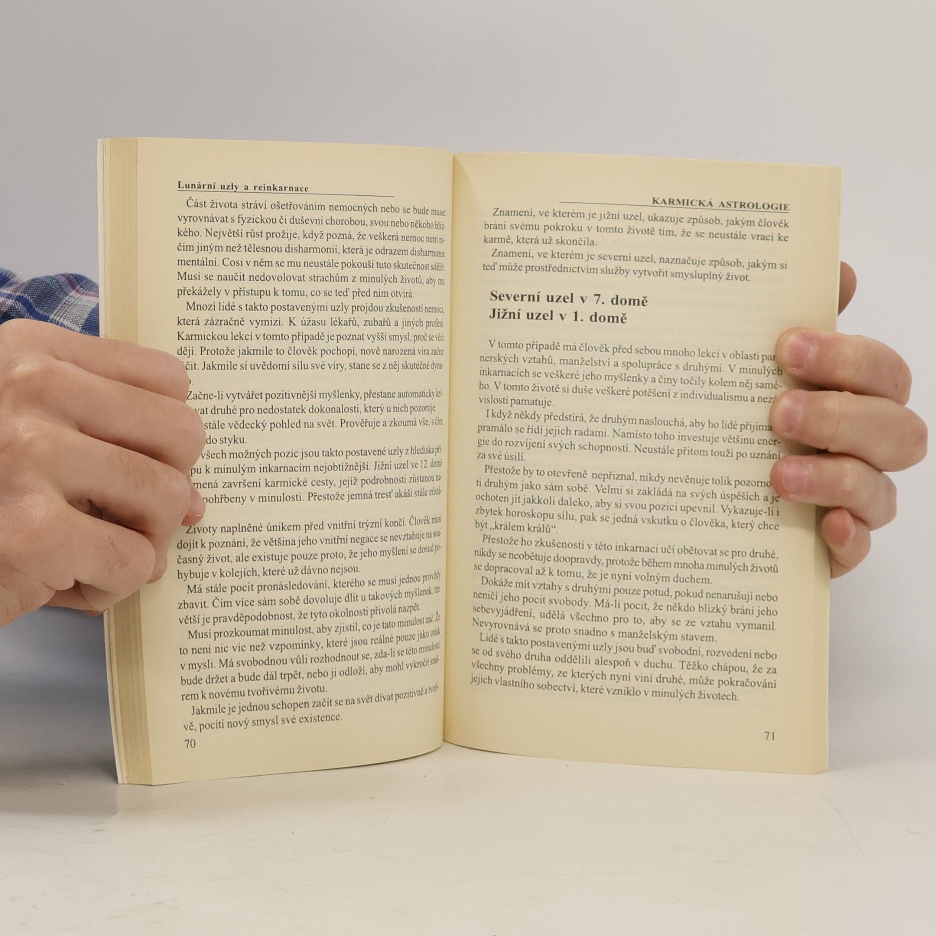 Martin Schulman Karmická astrologie. Lunární uzly a reinkarnace