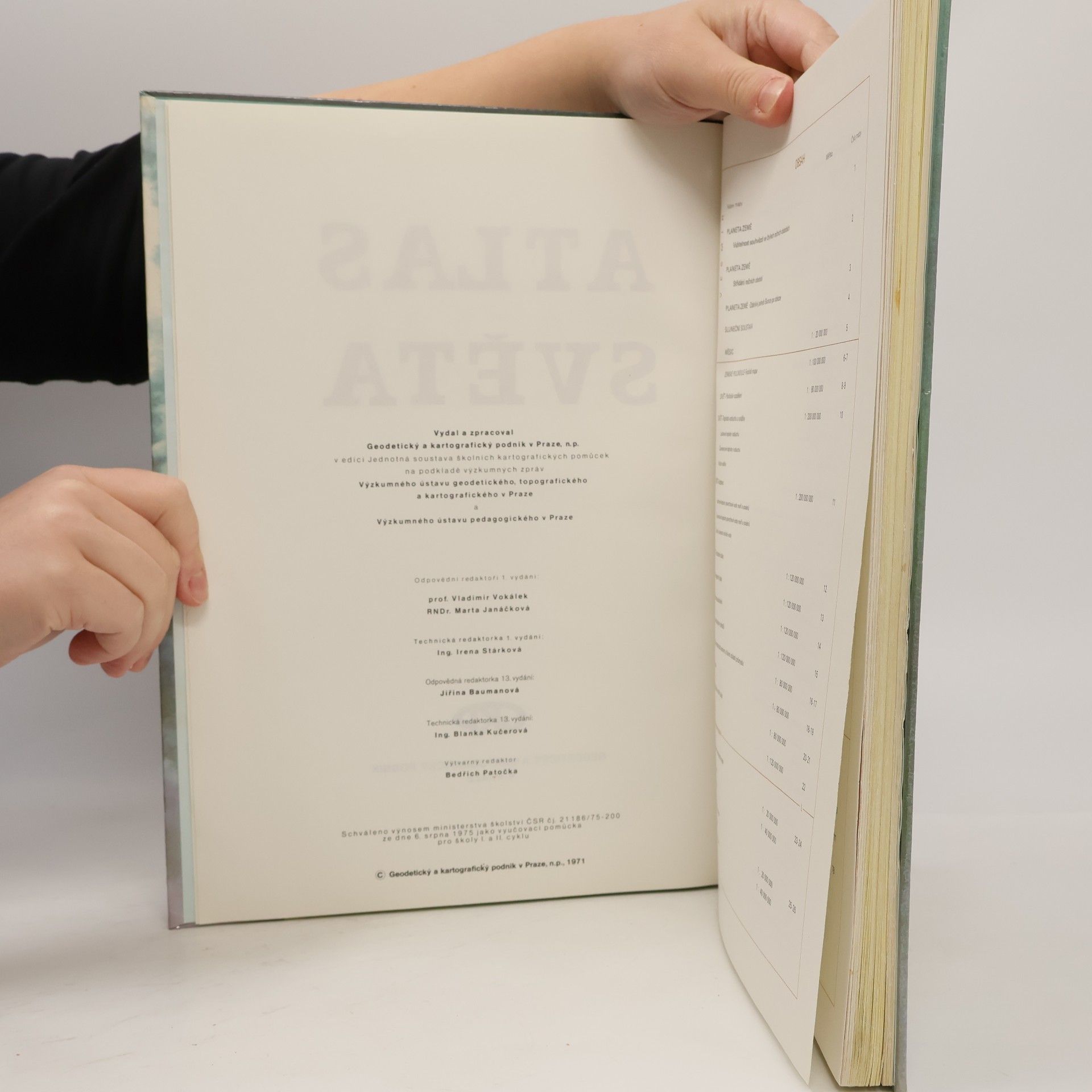 Collectif d'auteurs Atlas světa
