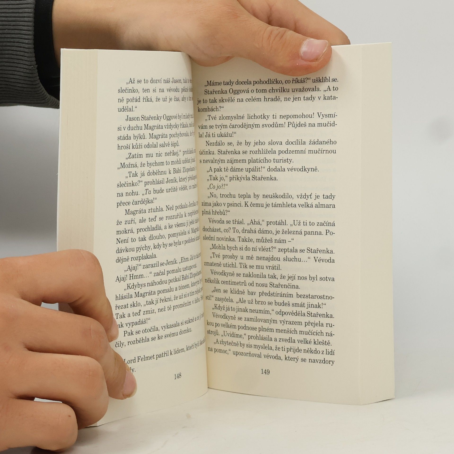 Terry Pratchett Soudné sestry