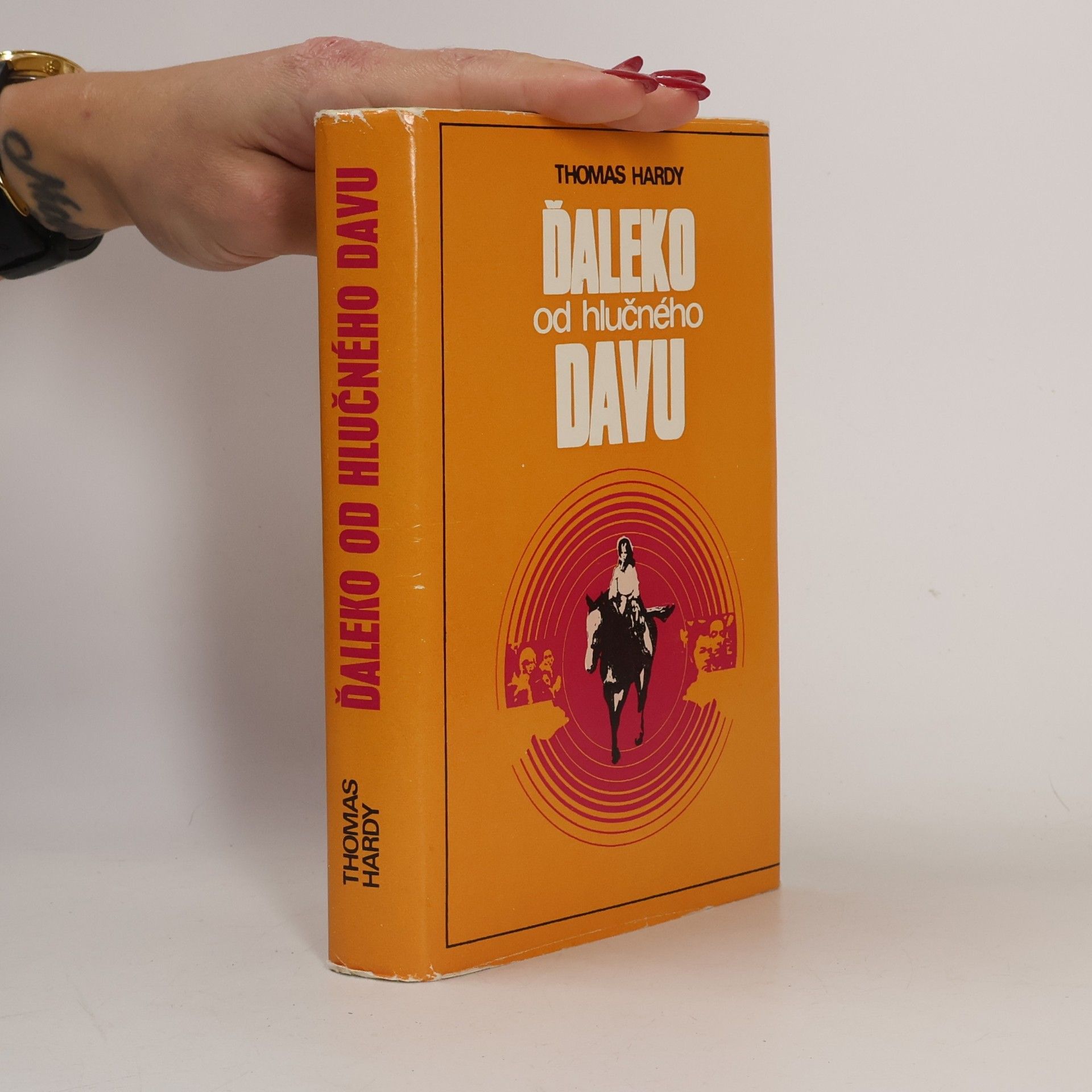 Ďaleko od hlučného davu