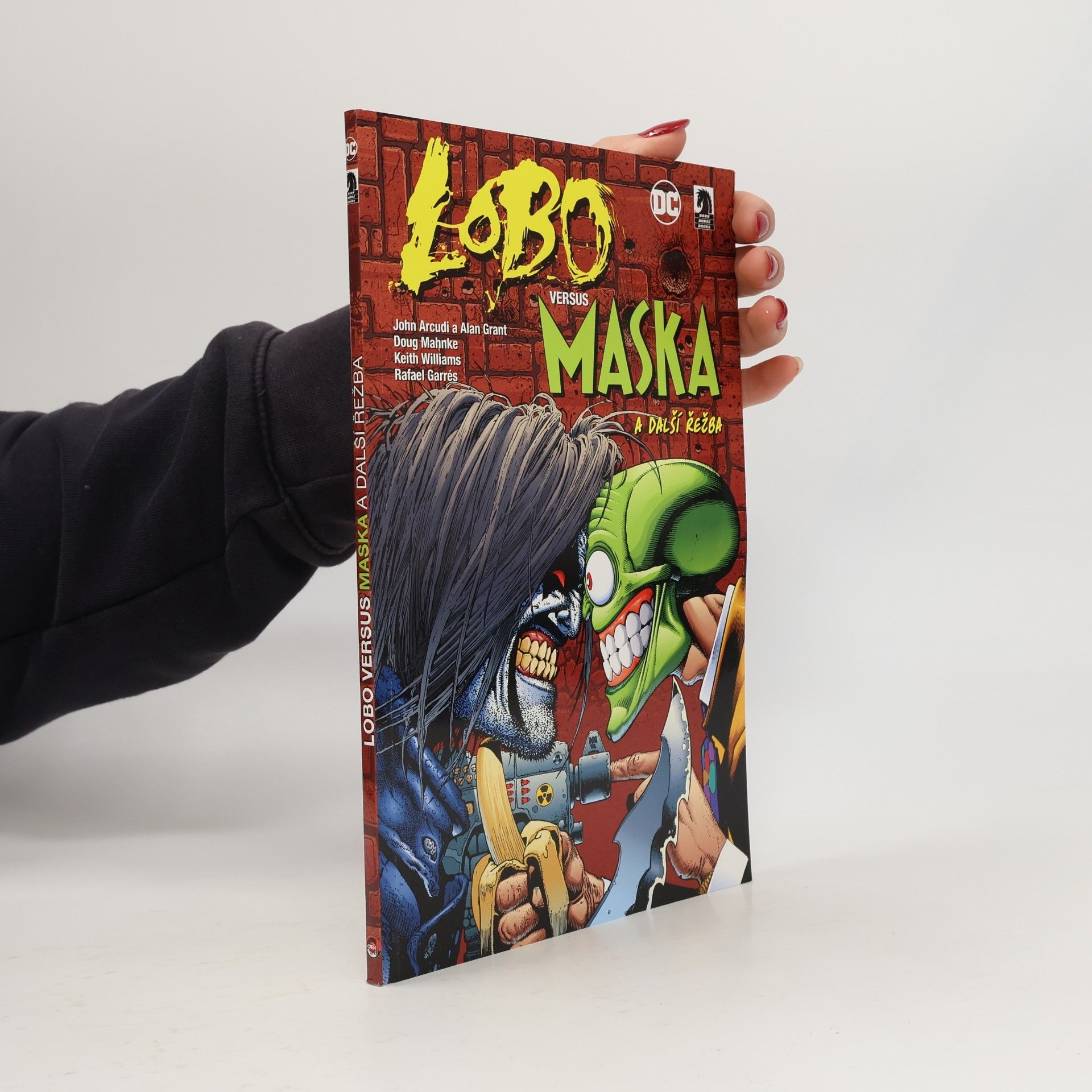 Lobo versus Maska a další řežba