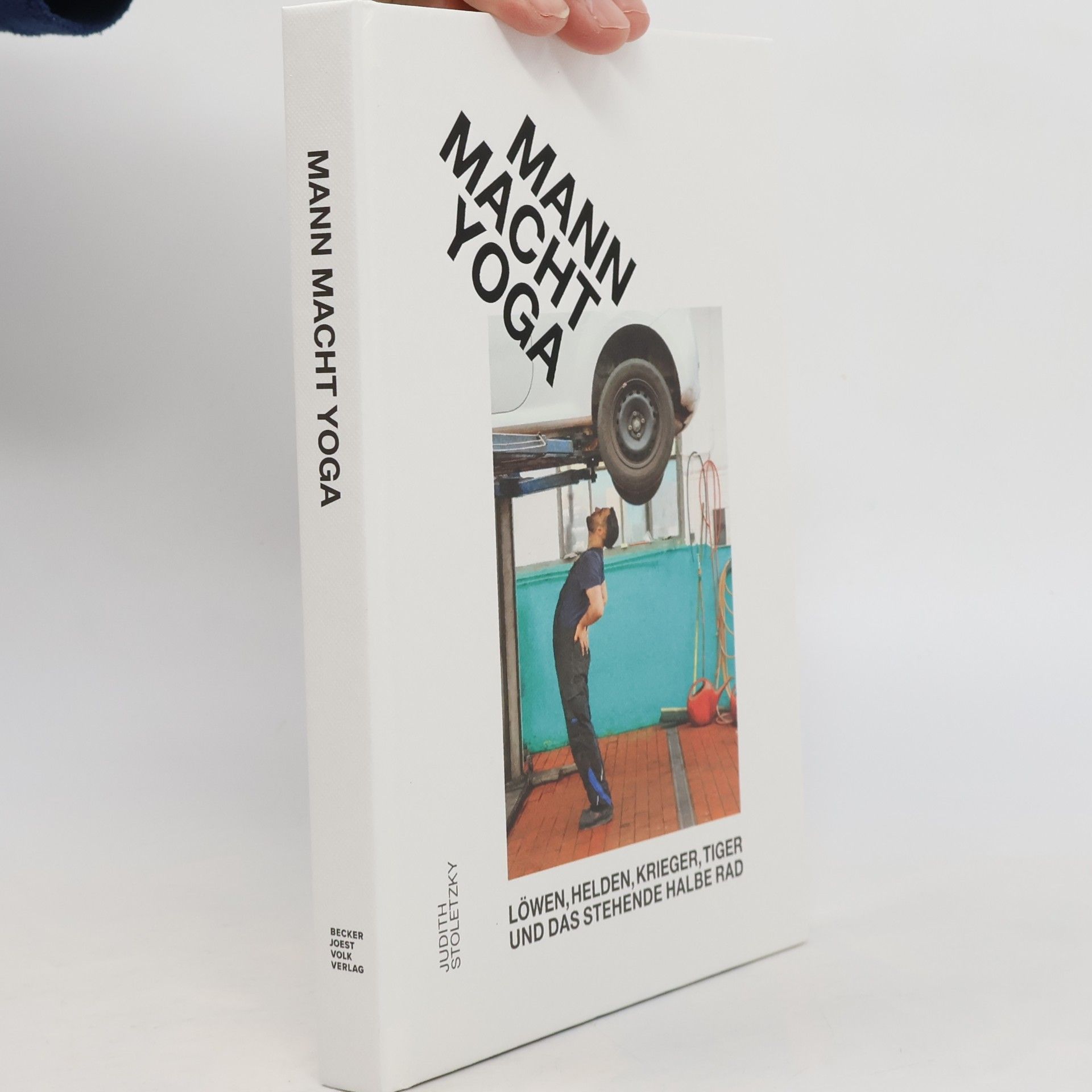 Judith Stoletzky Mann macht Yoga