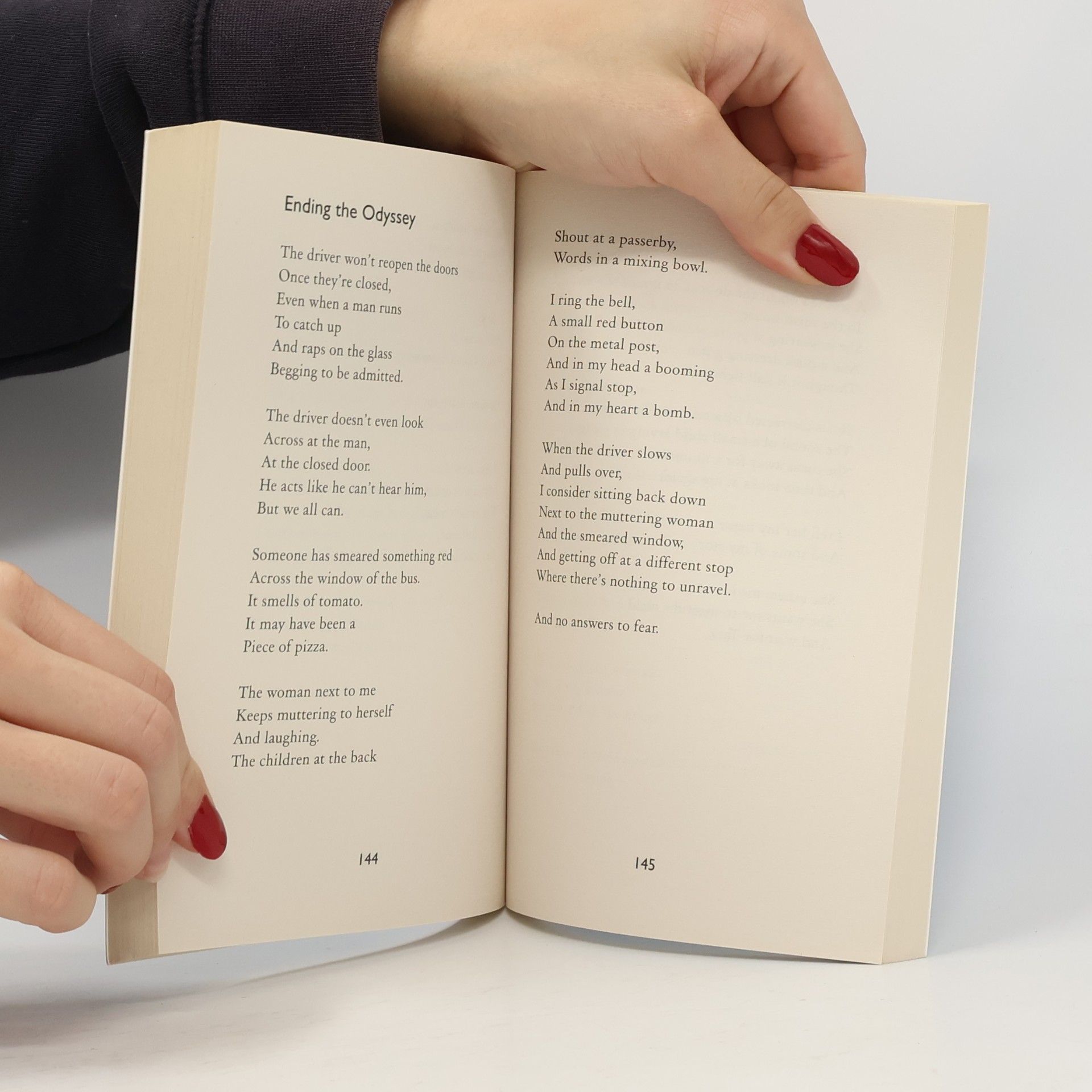 Sarah Crossan The Weight of Water. Die Sprache des Wassers, englische Ausgabe