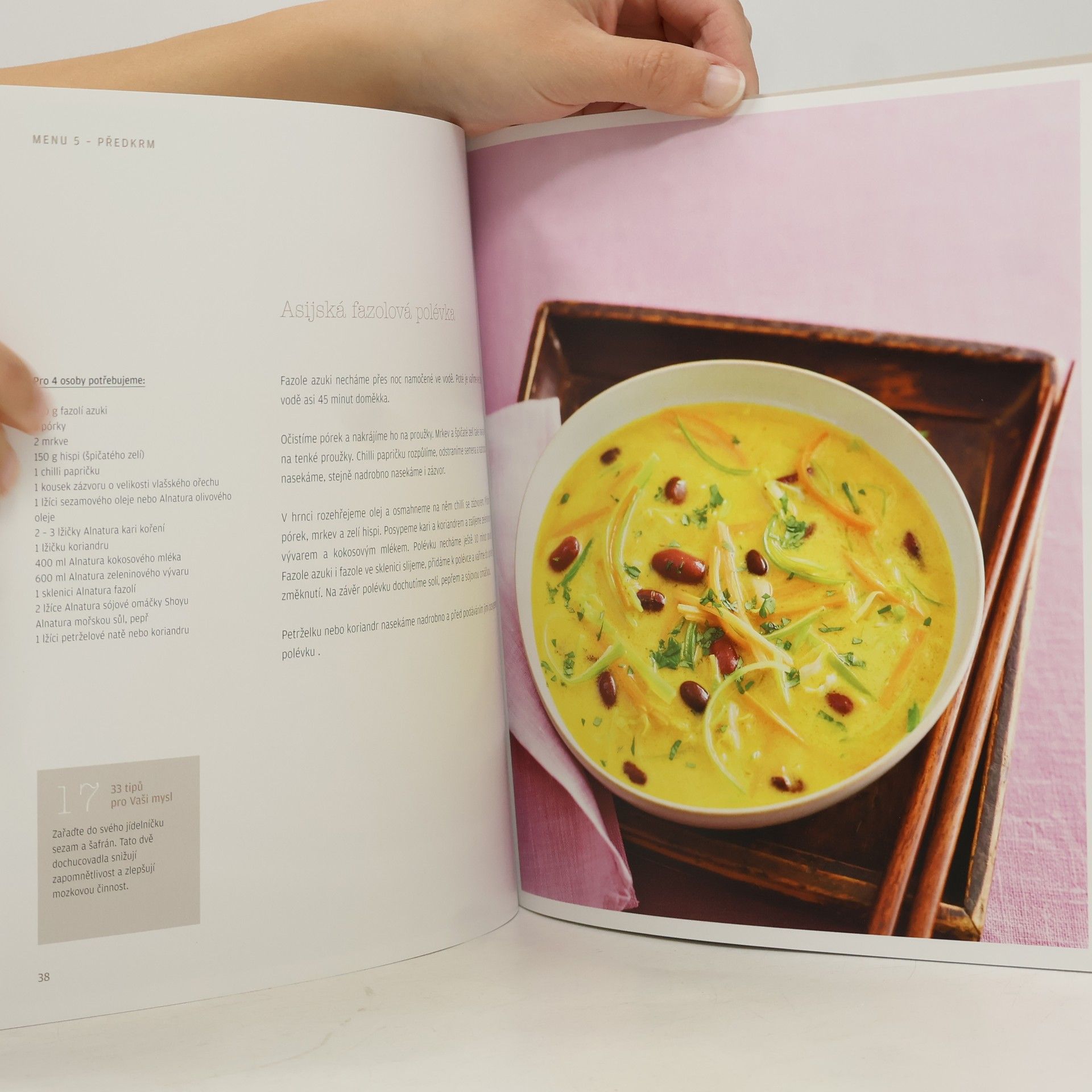 Andrea Fehringer Menu à la Alnatura. Vyzkoušejte deset geniálních menu pro radost z vaření
