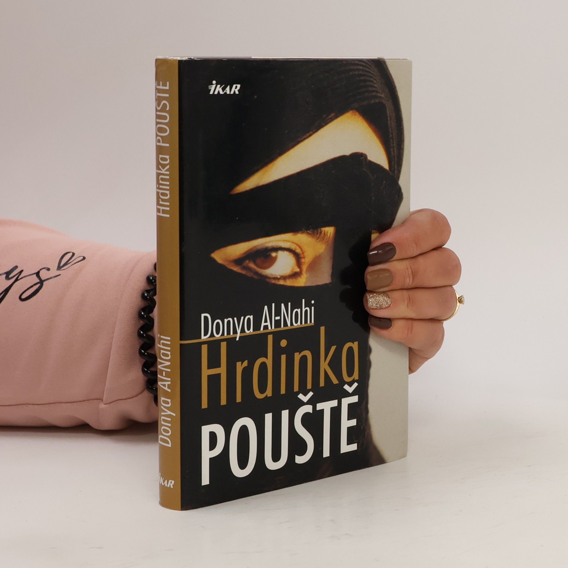 Hrdinka pouště