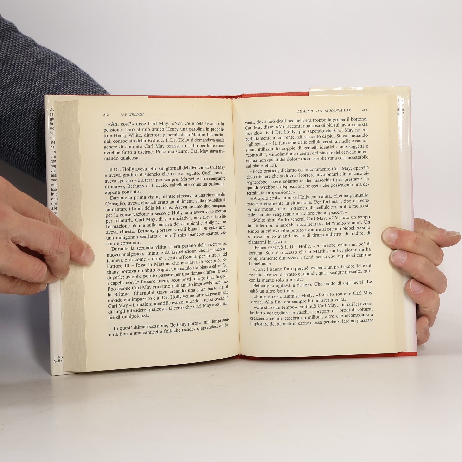 Fay Weldon Omnibus stranieri: Le altre vite di Joanna May
