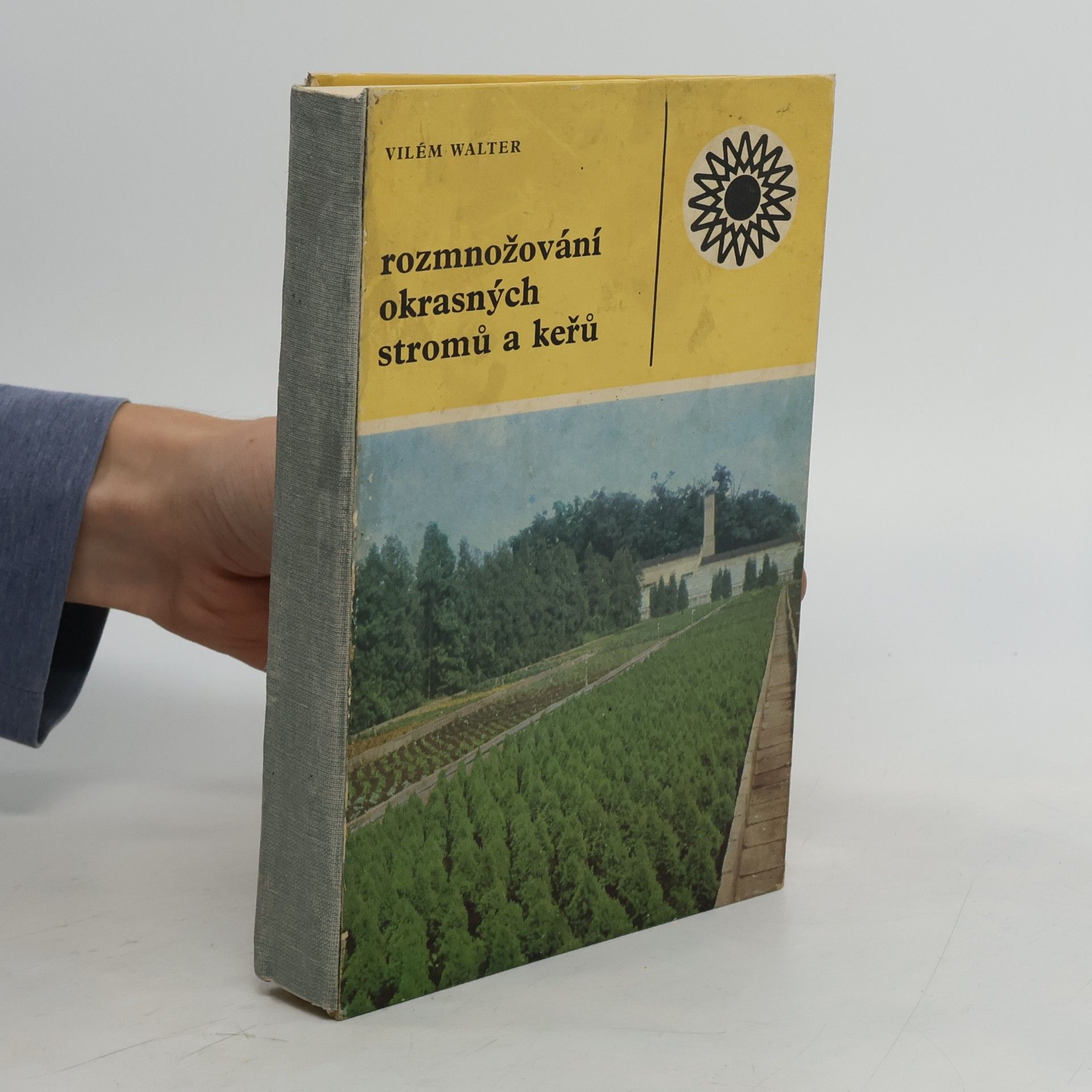 Rozmnožování okrasných stromů a keřů