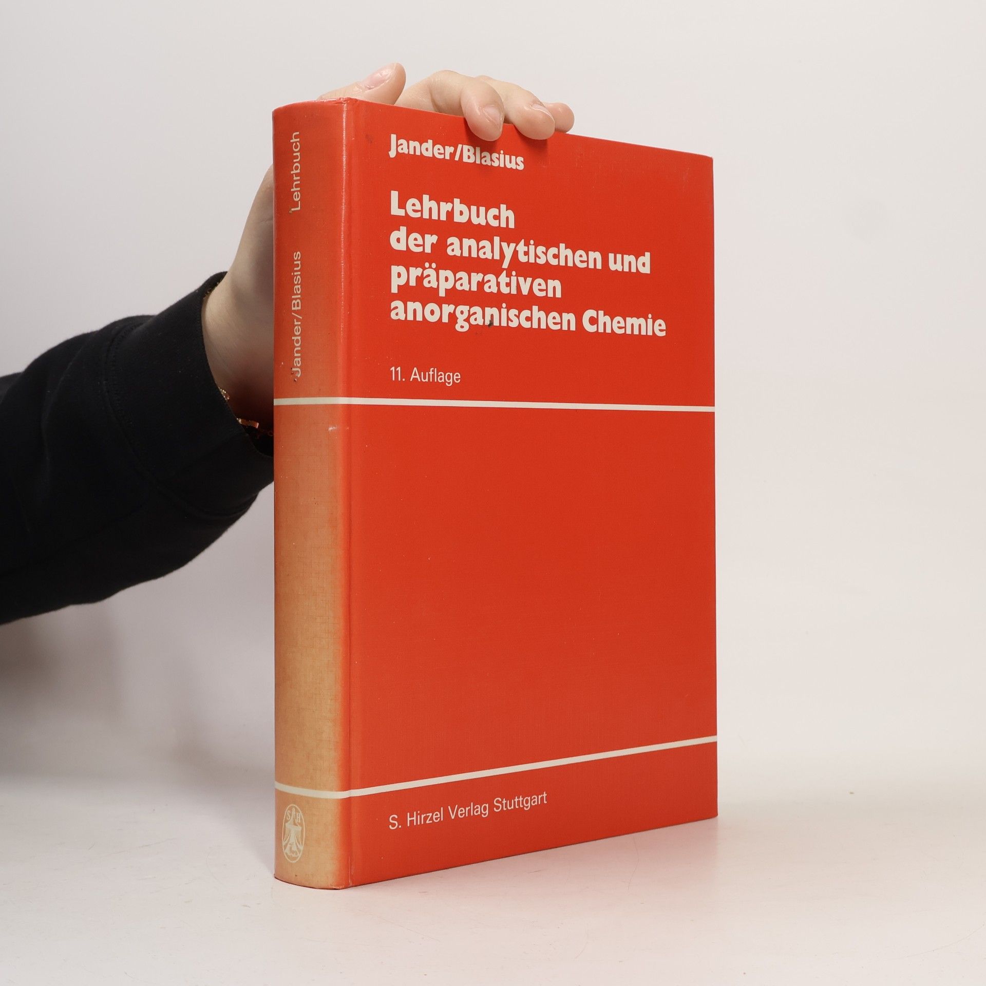Lehrbuch der analytischen und präparativen anorganischen Chemie