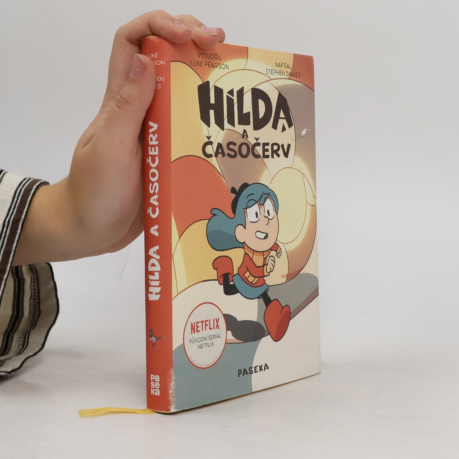 Stephen Davies Hilda a časočerv