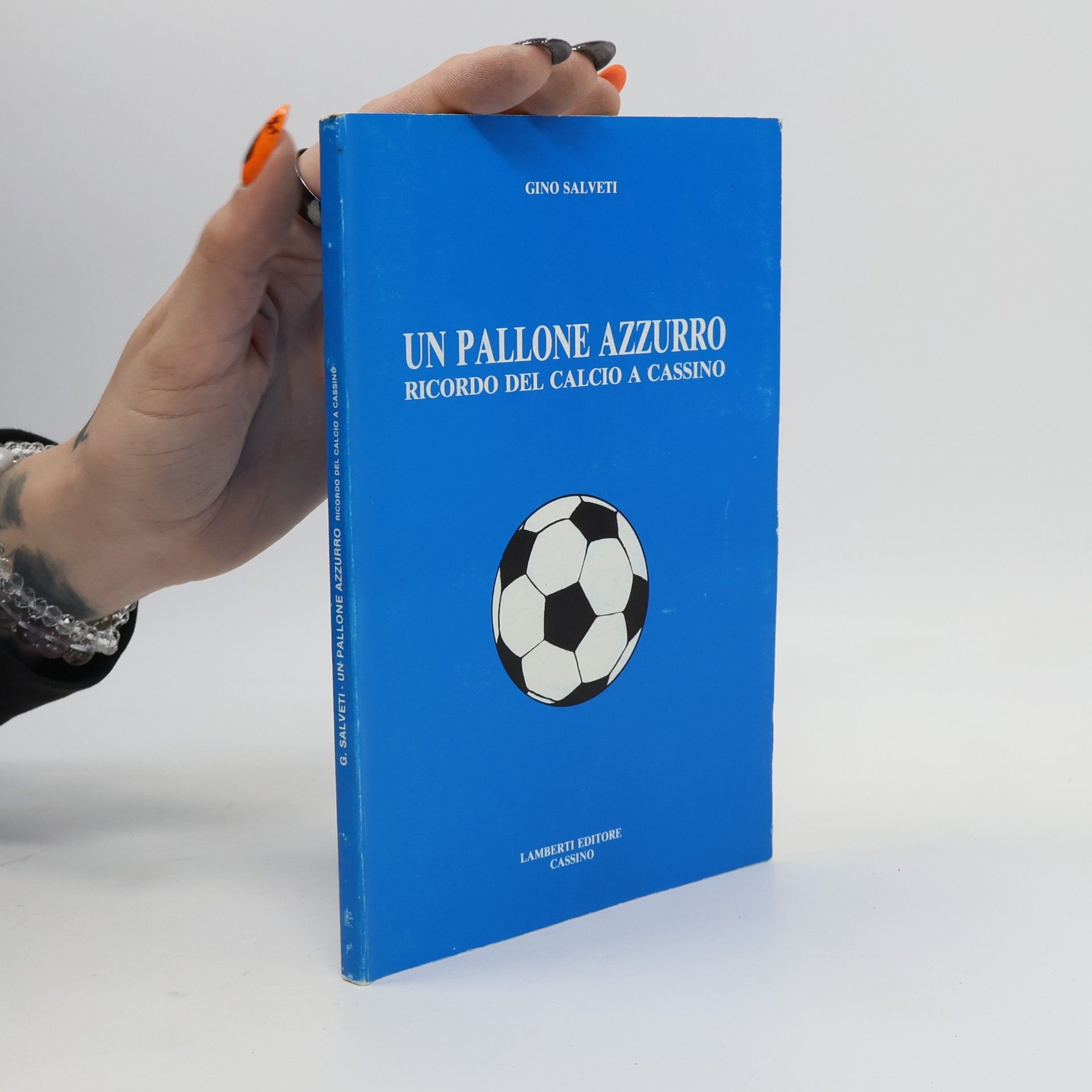Un pallone azzurro