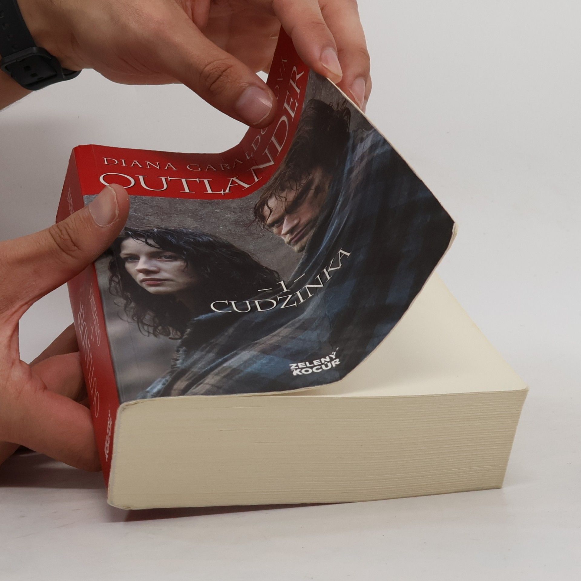 Diana Gabaldon Cudzinka 1