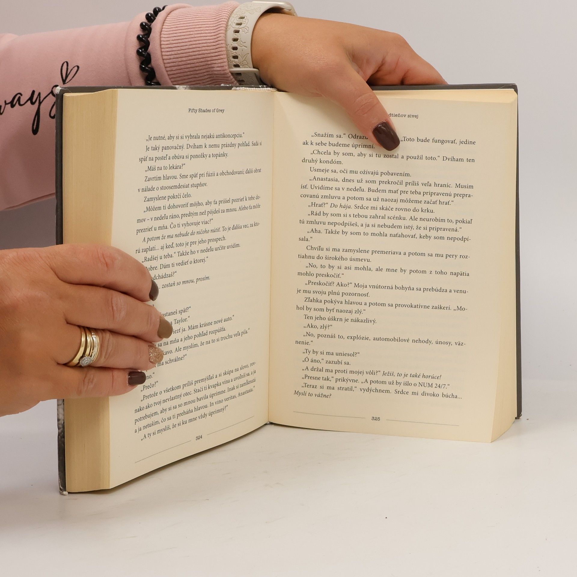 E. L. James Päťdesiat odtieňov sivej. Fifty Shades of Grey