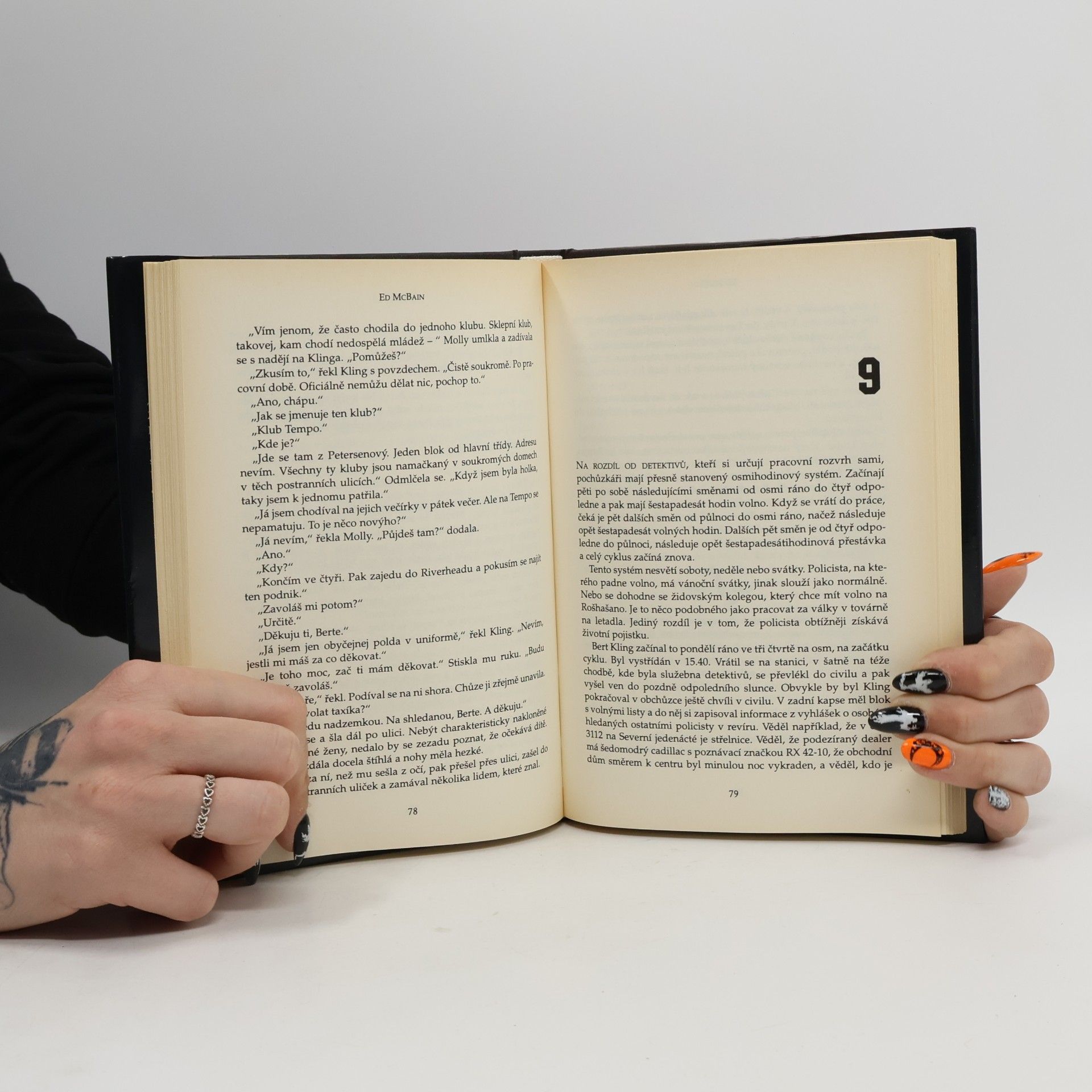 Ed McBain Útočník: Román z 87. revíru