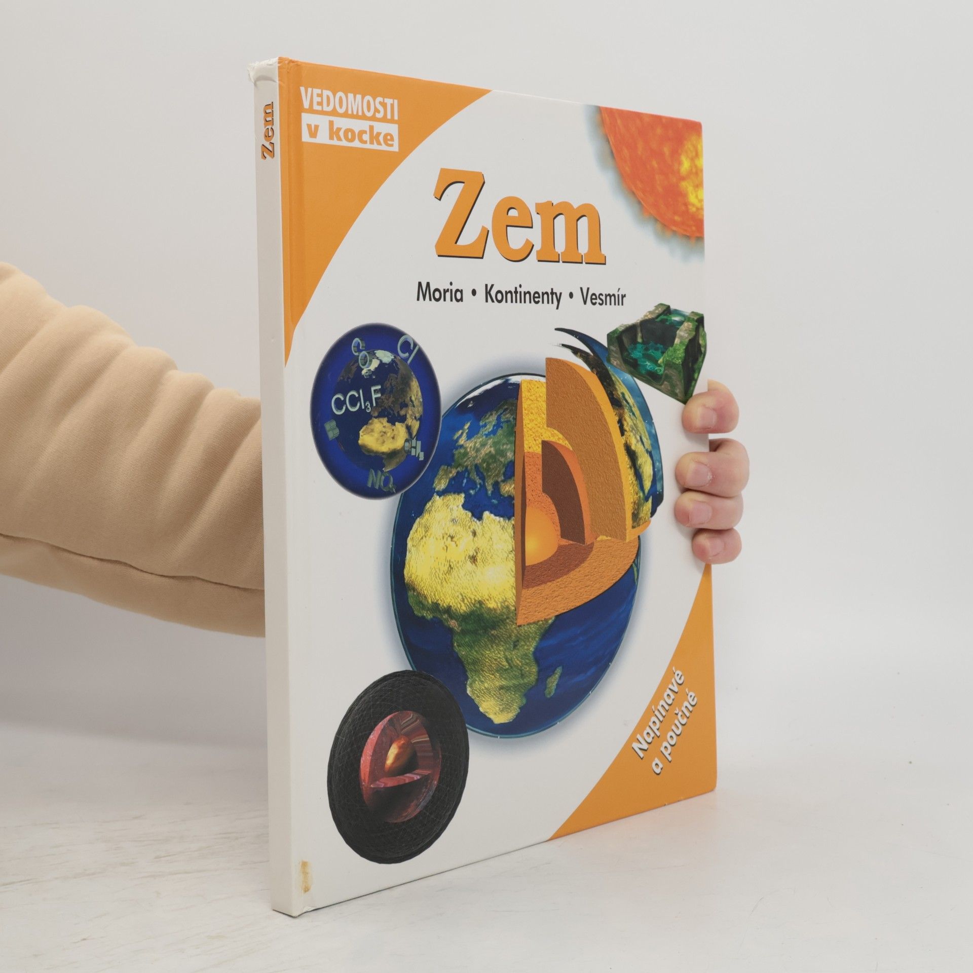 Země : moře, kontinenty, vesmír