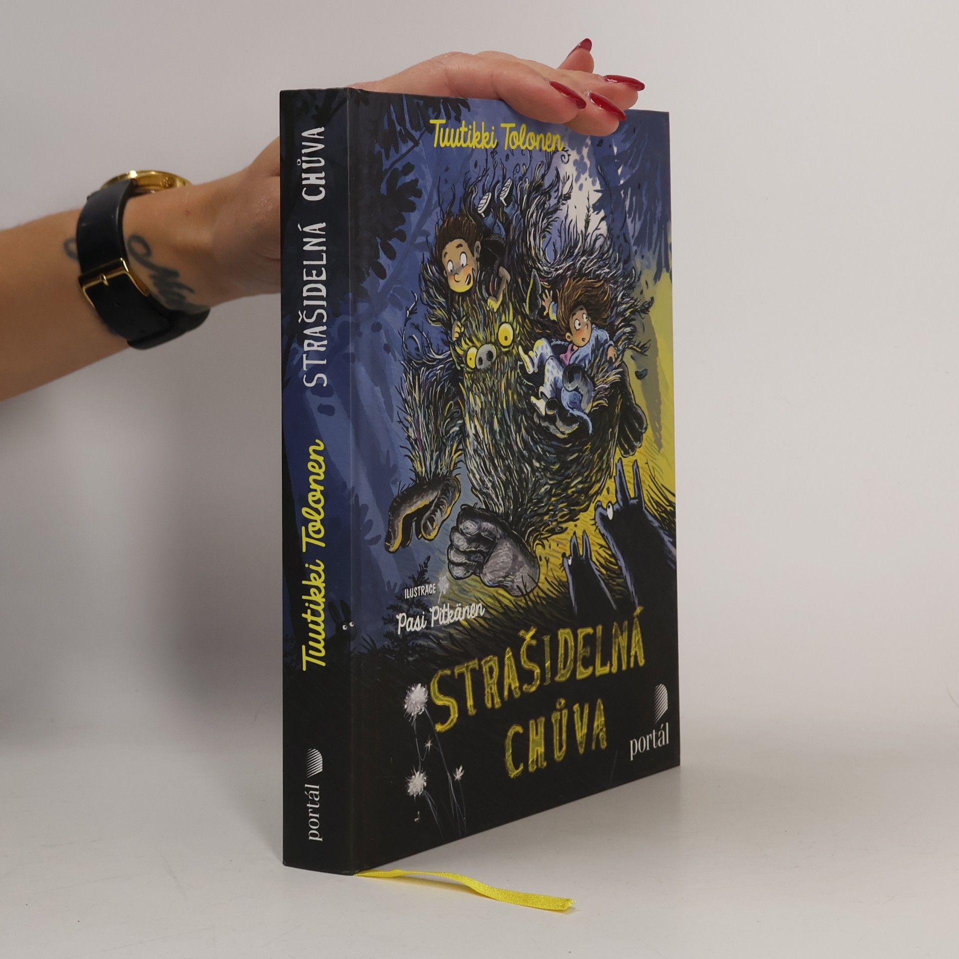 Tuutikki Tolonen Strašidelná chůva