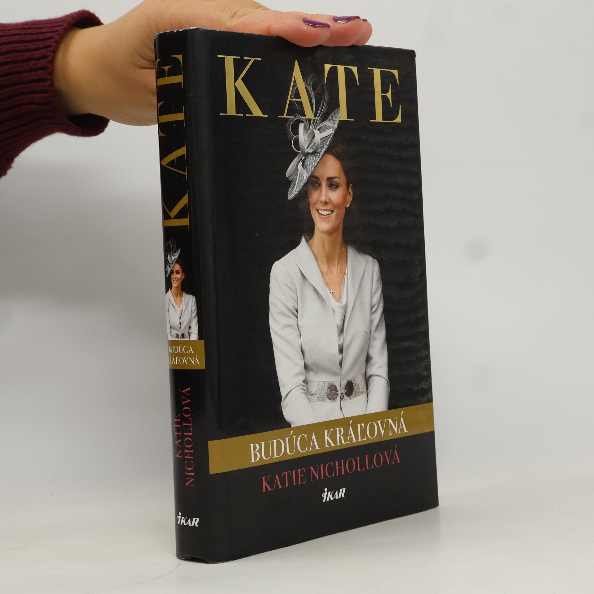 Katie Nicholl Kate. Budúca kráľovná