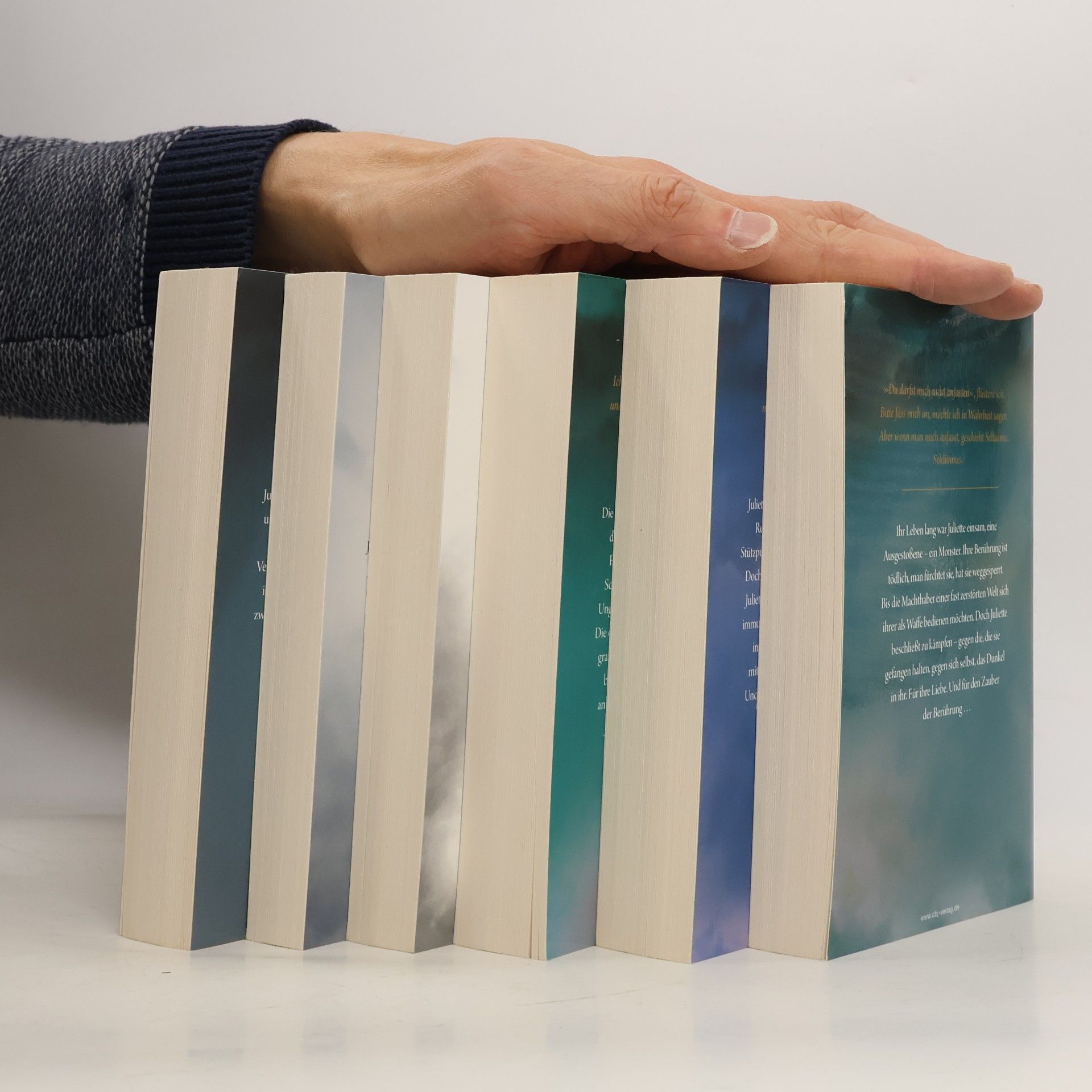 Tahereh Mafi Die Shatter-Me-Reihe: Sechs Bände im Taschenbuch-Schuber