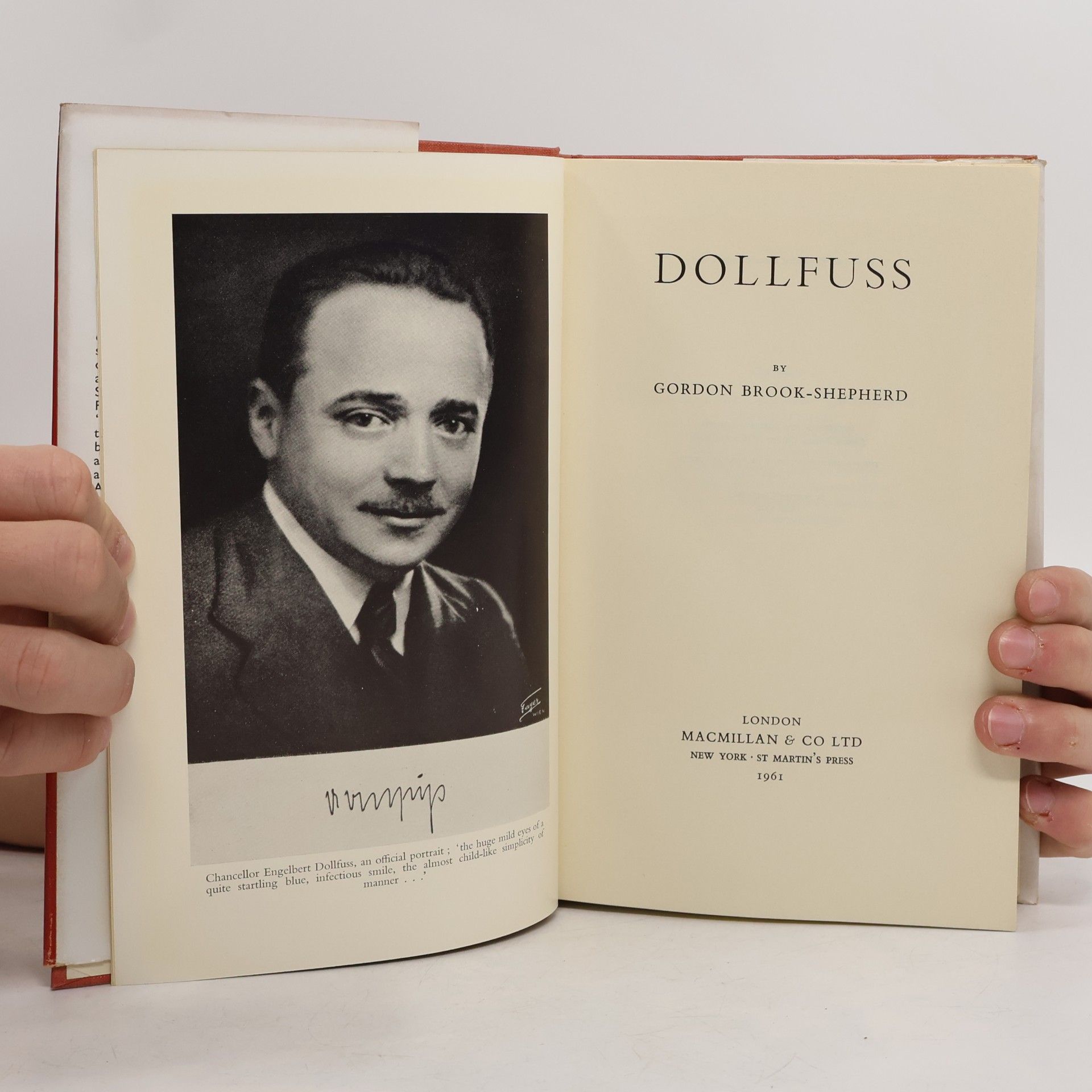 Gordon Brook-Shepherd Dollfuss