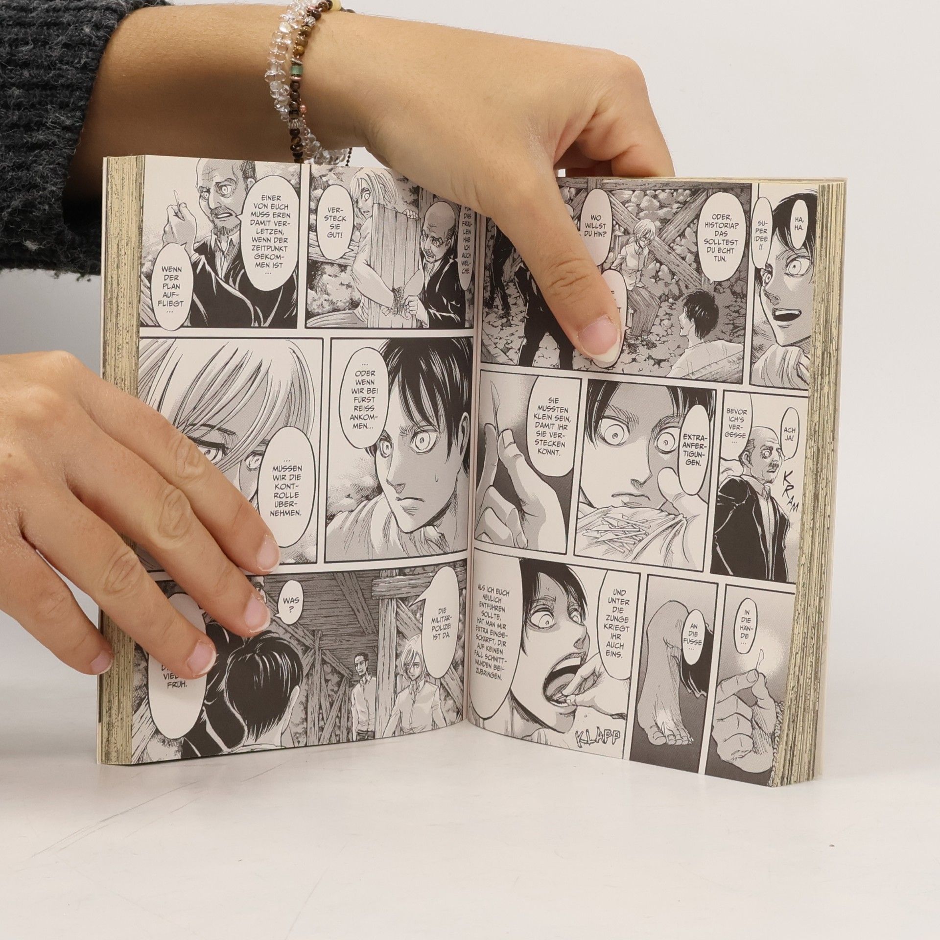 Hajime Isayama Attack on Titan 14