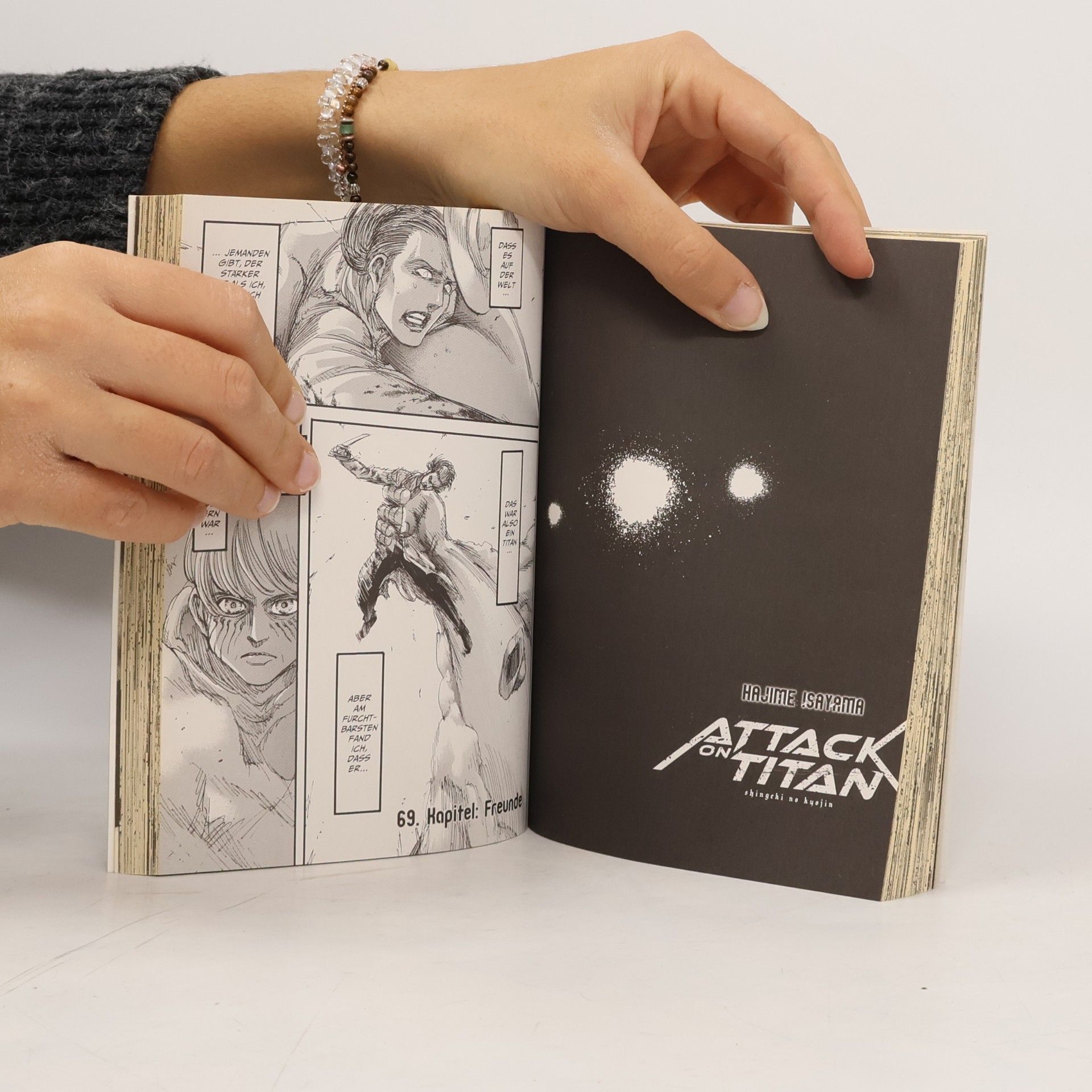 Hadžime Isajama Attack on Titan 17