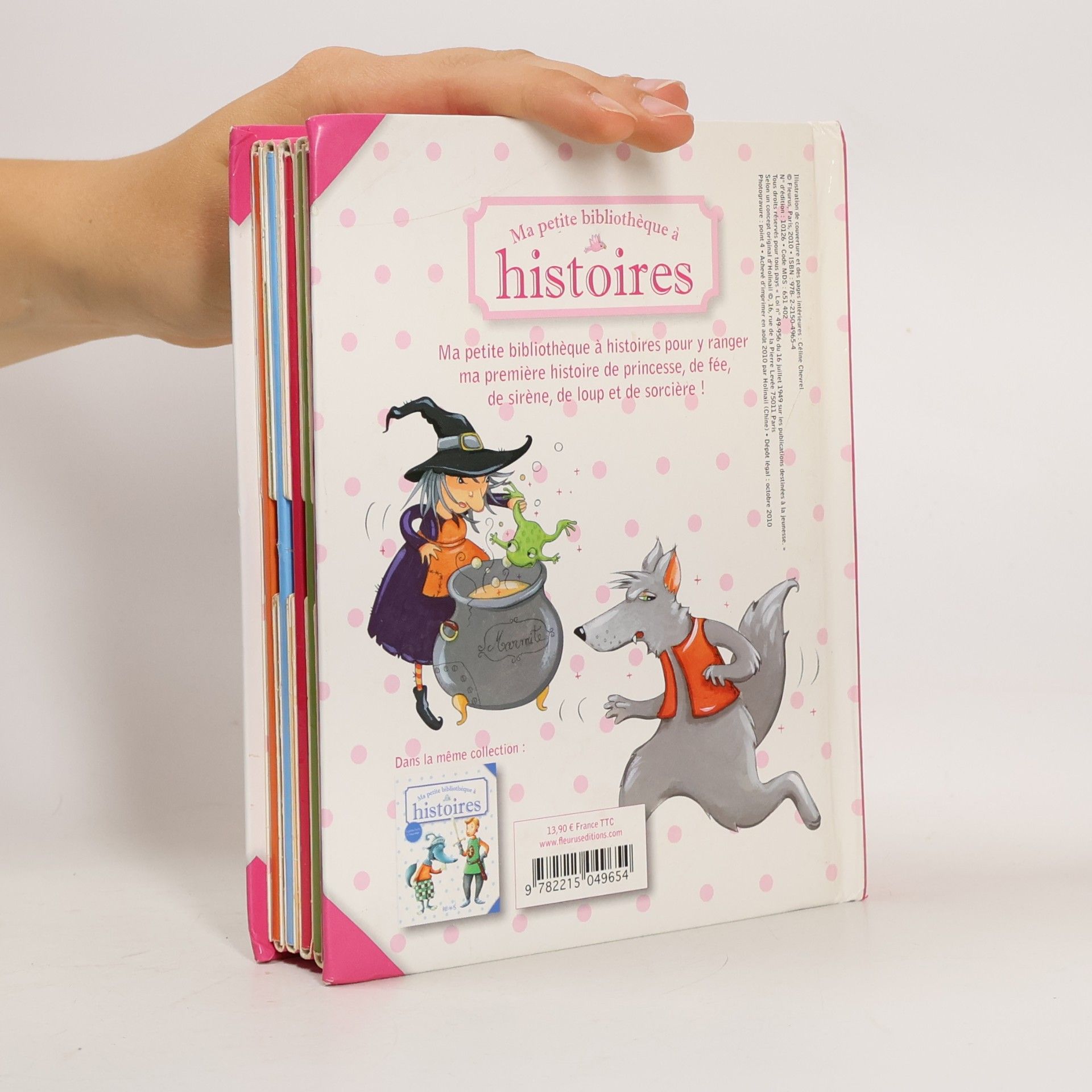 C

éline Chevrel Ma petite bibliothèque à histoires Filles - 5 petits livres à l'intérieur !