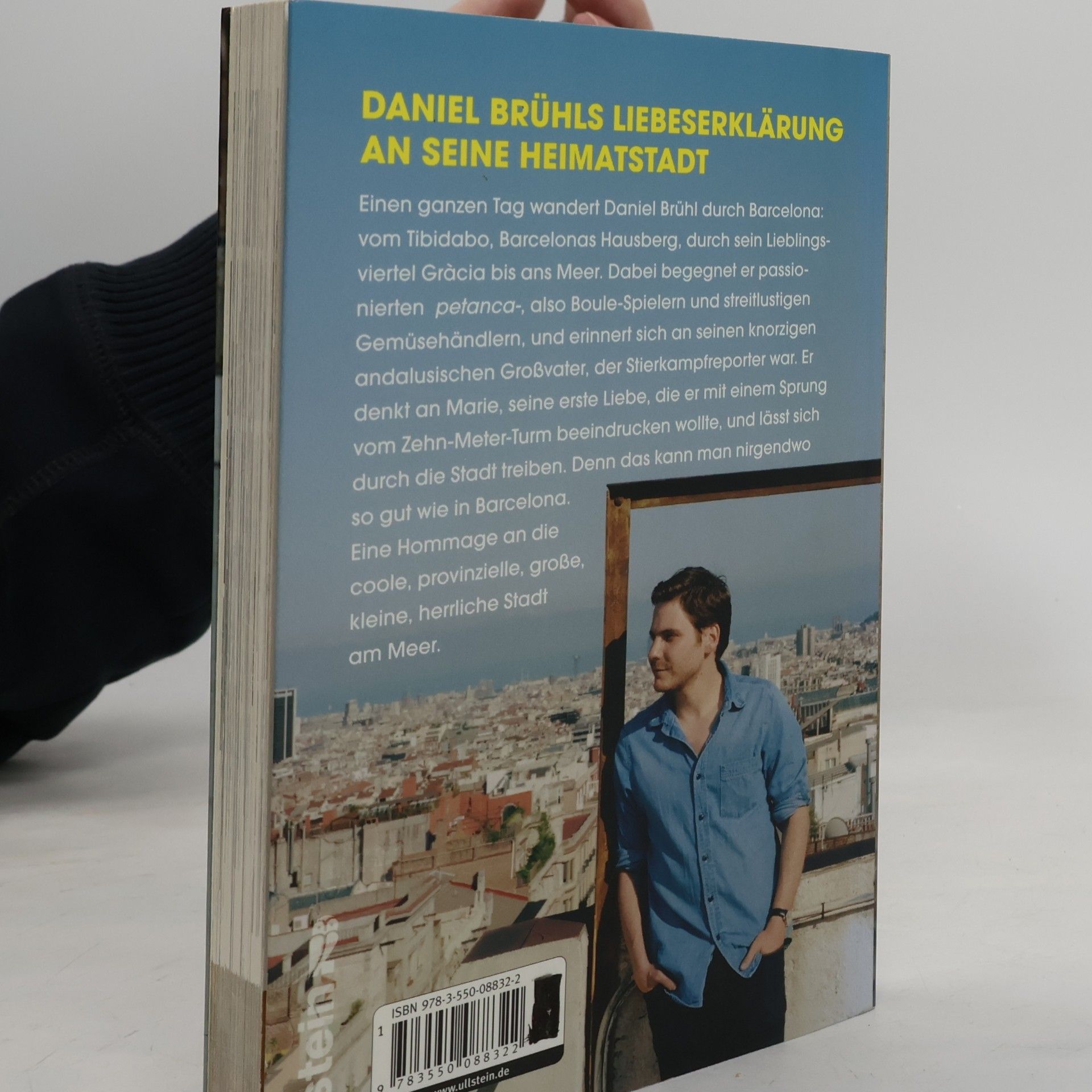 Daniel Brühl Ein Tag in Barcelona