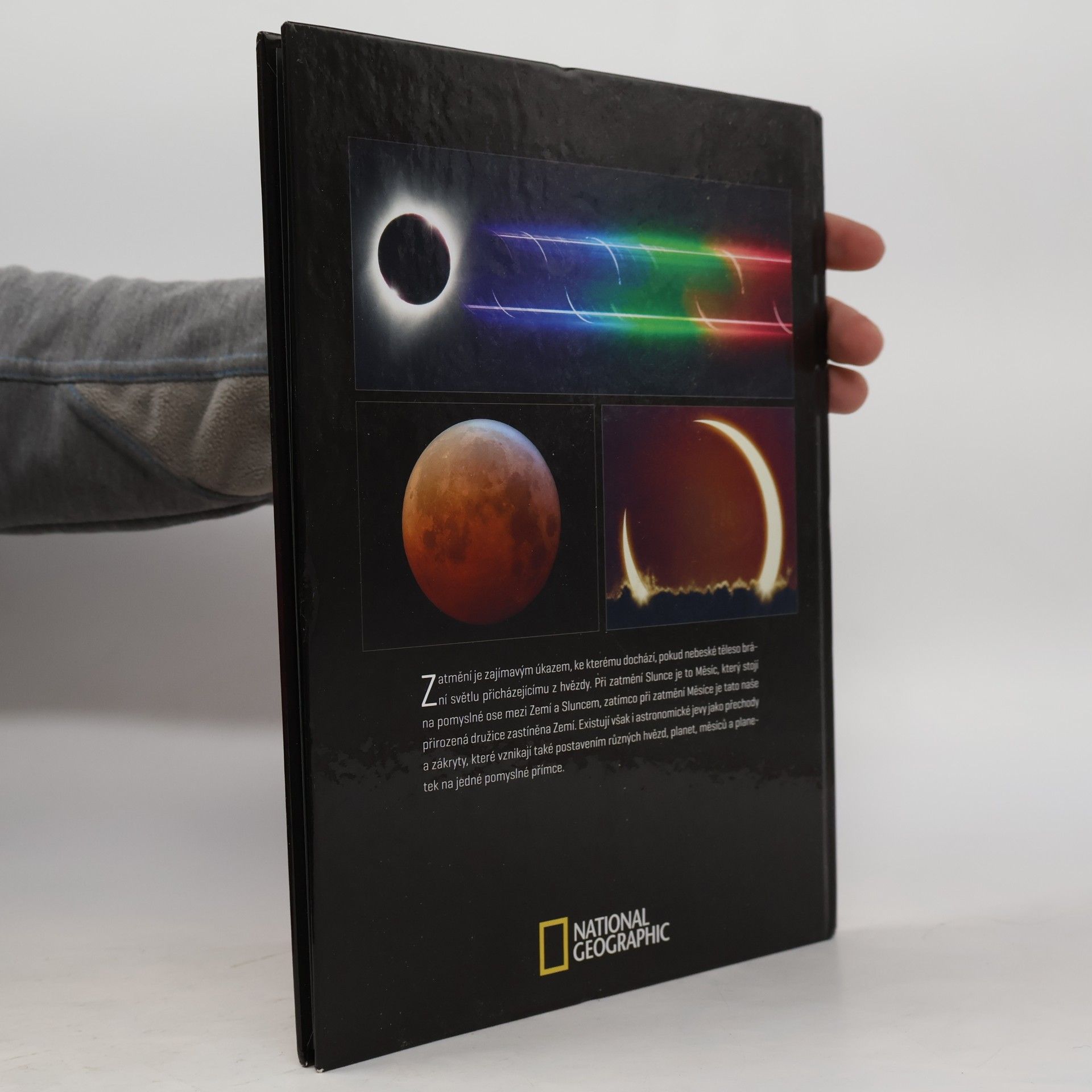 Kolektiv autorů Atlas vesmíru 43. Zatmění