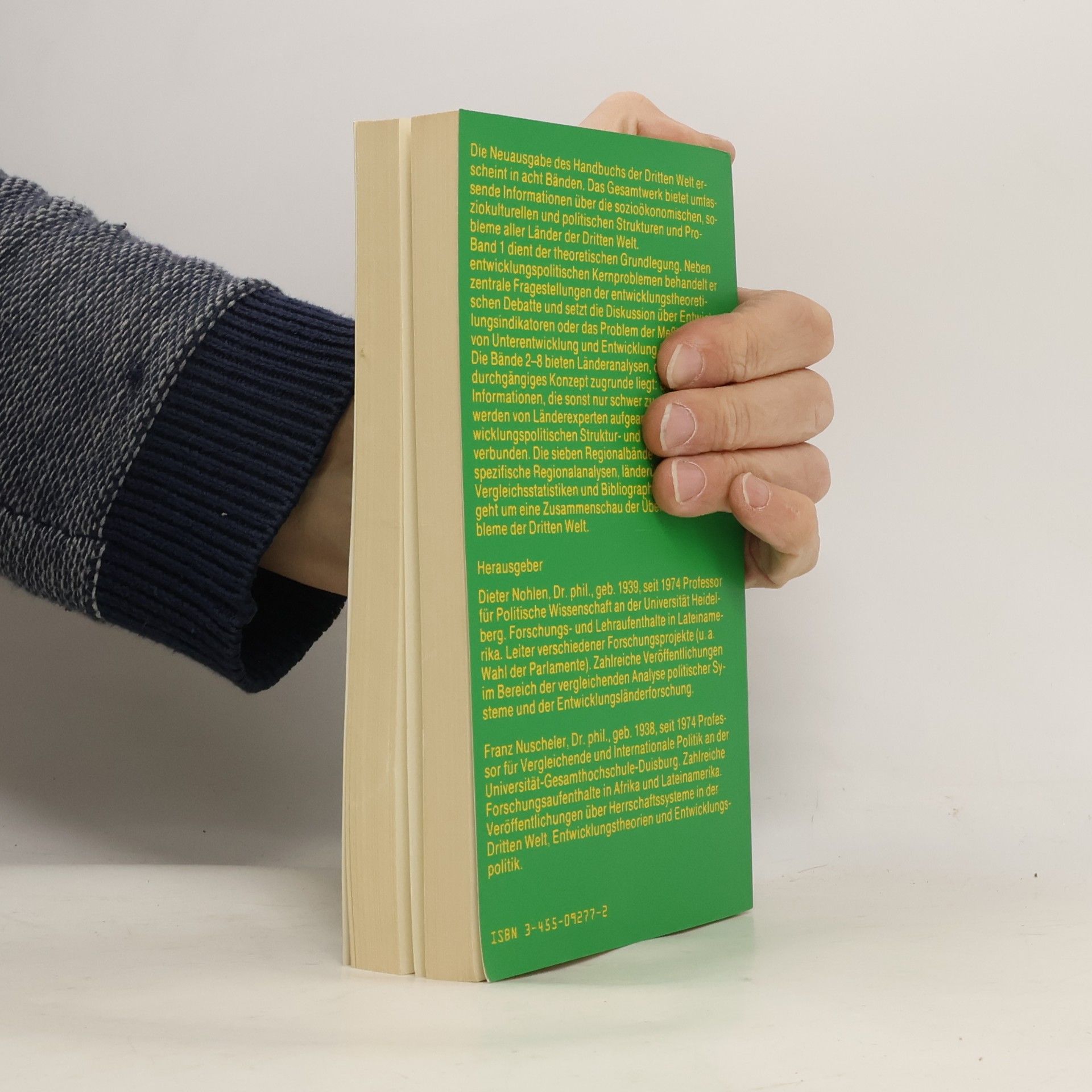Nohlen Handbuch der Dritten Welt - 8: Ostasien und Ozeanien