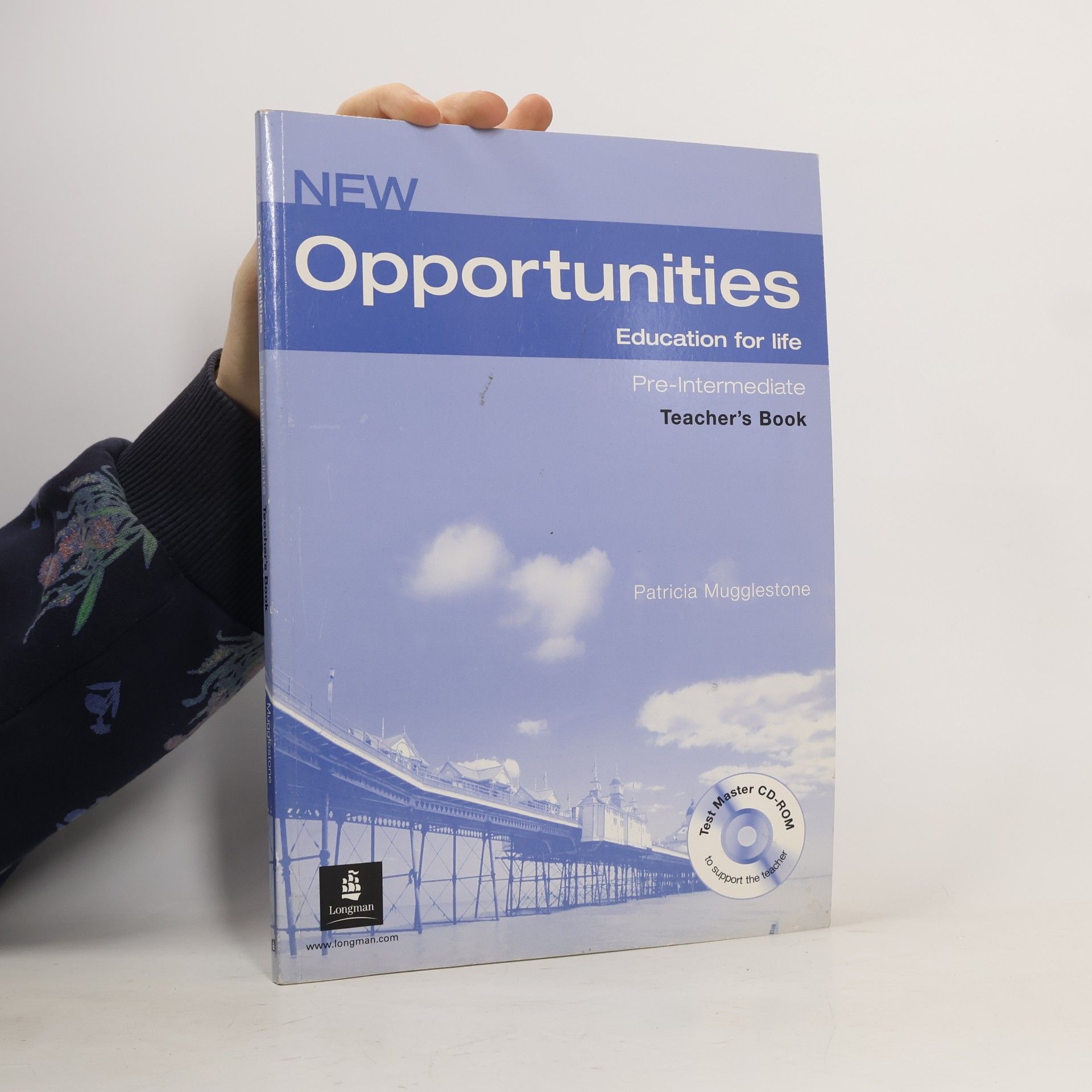 New opportunities : pre-intermediate : student's book : [with Mini-dictionary]