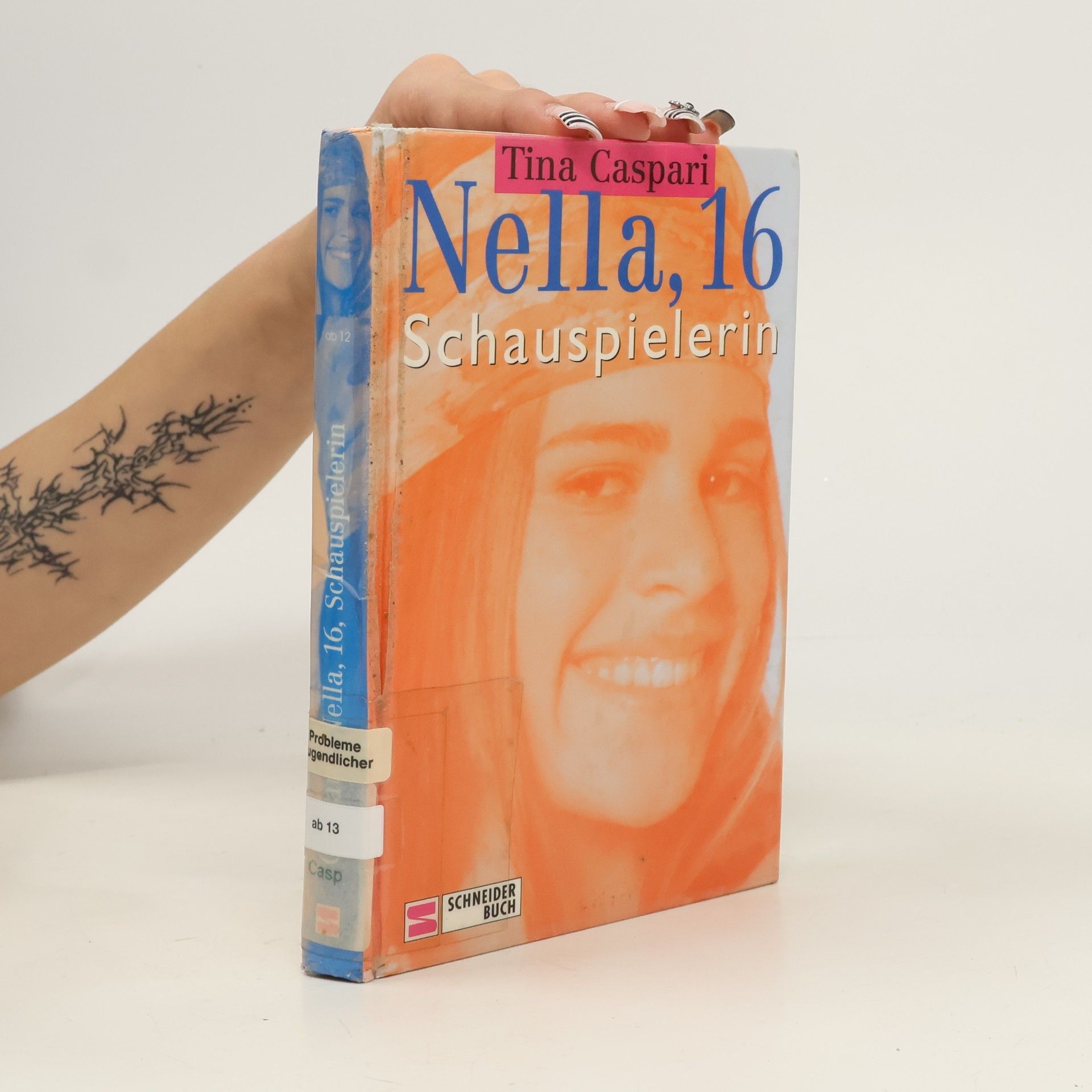 Tina Caspari Nella, 16, Schauspielerin