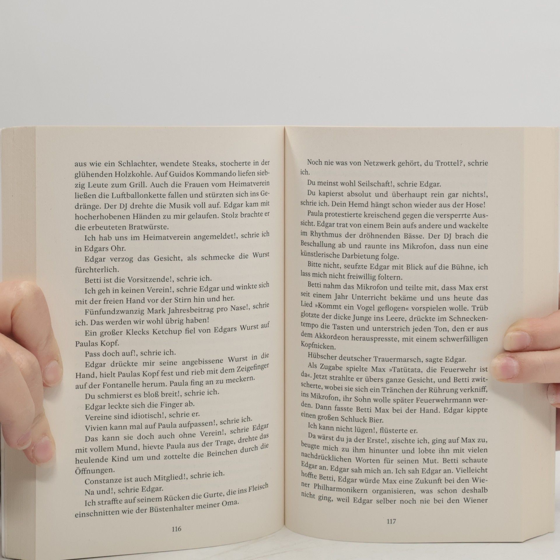 Katja Oskamp Die Staubfängerin. Roman | Der erste Roman der Bestsellerautorin von »Marzahn, mon amour«