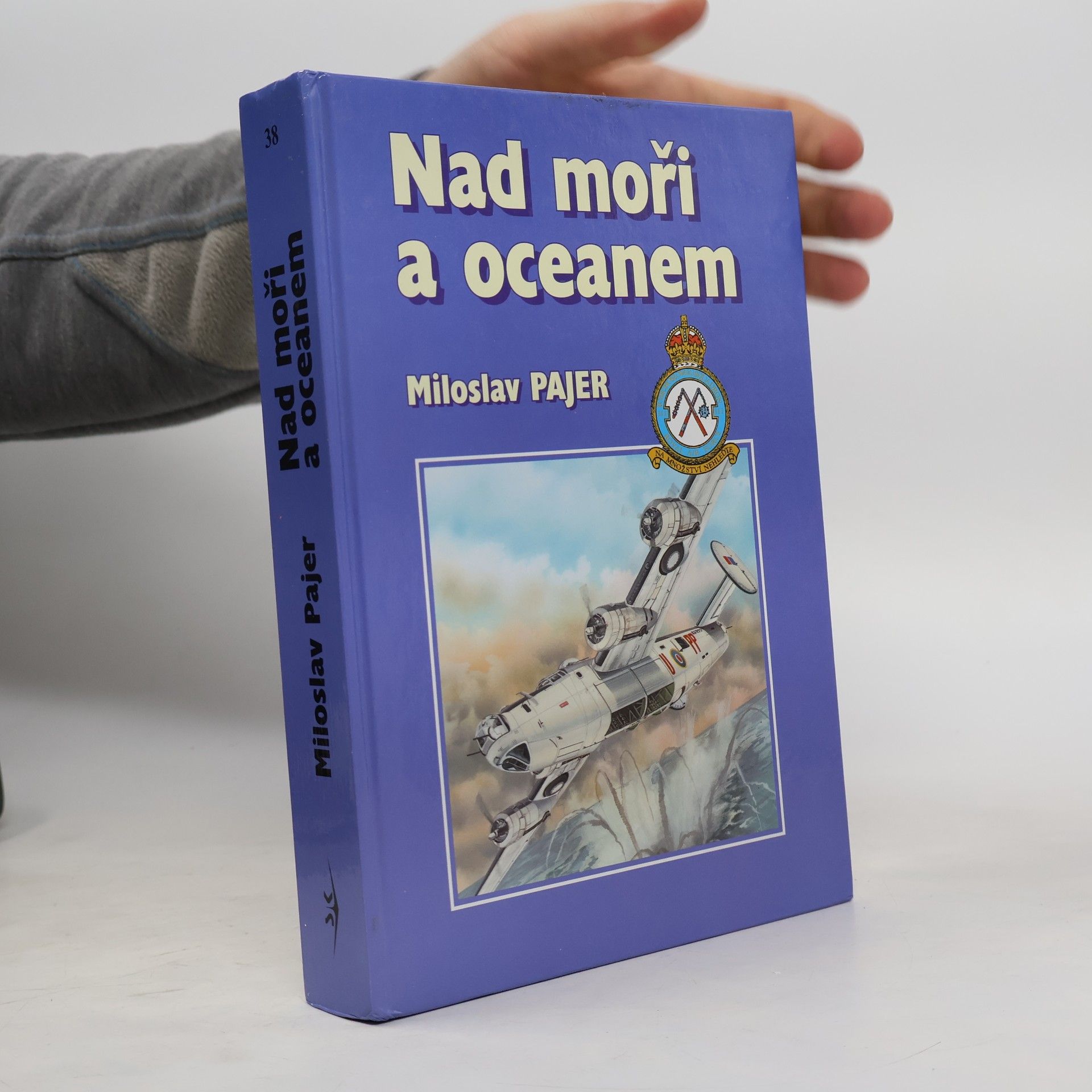 Miloslav Pajer Nad moři a oceánem