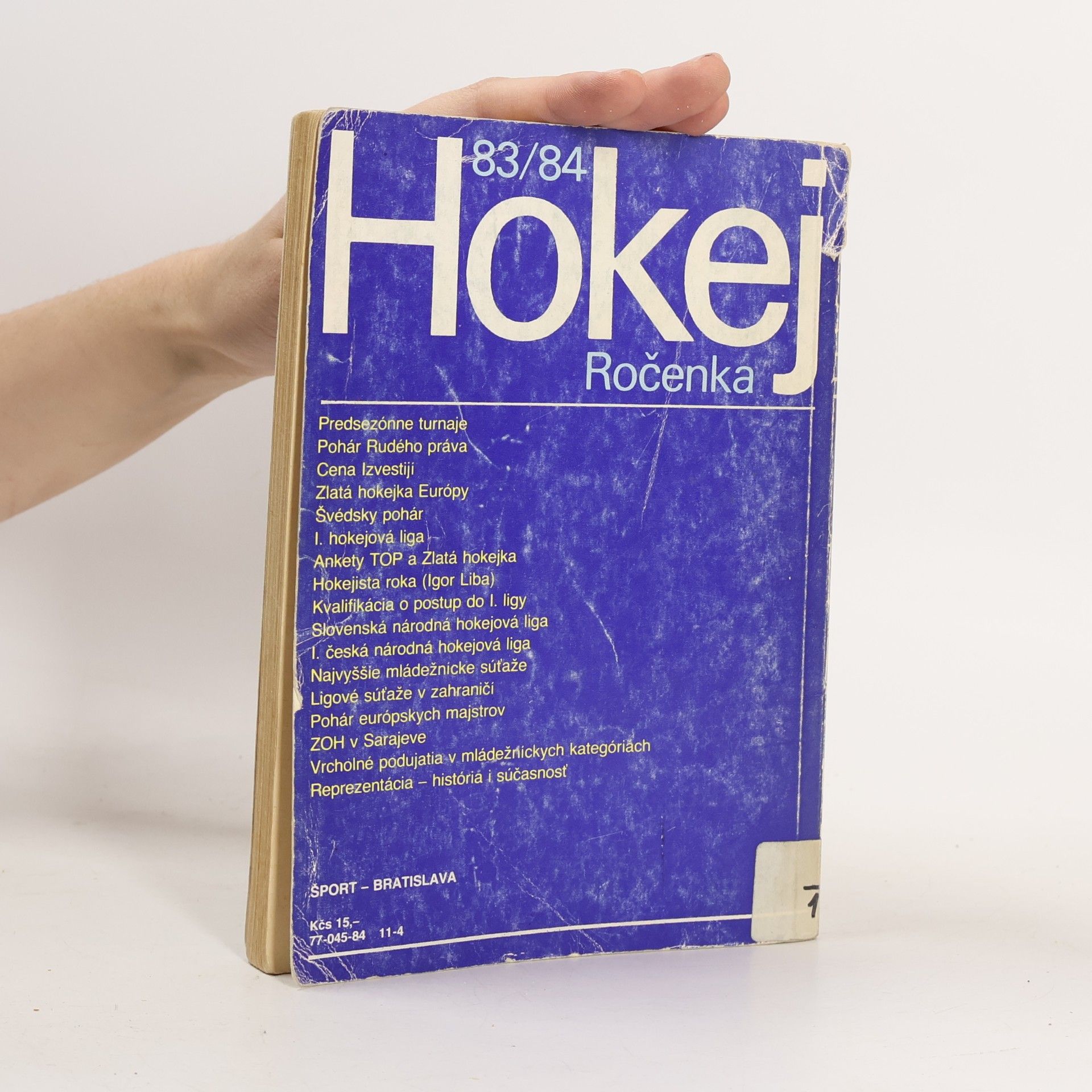 Kolektiv autorů Hokej. Ročenka 83/84