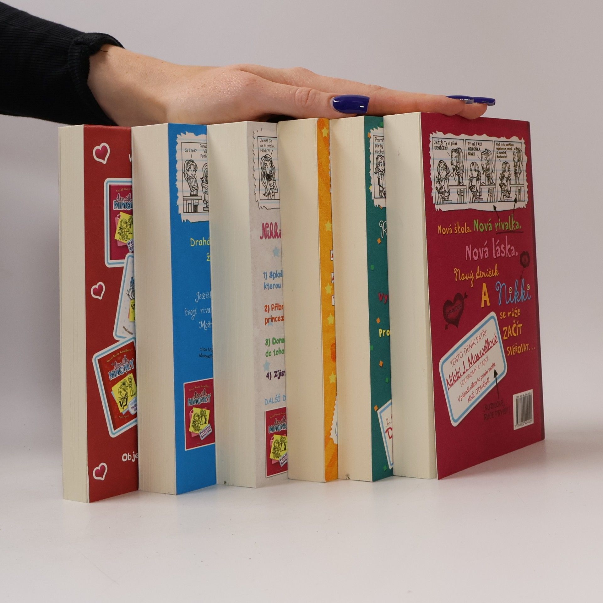 Rachel Renee Russell Deník mimoňky 1-5 (box)