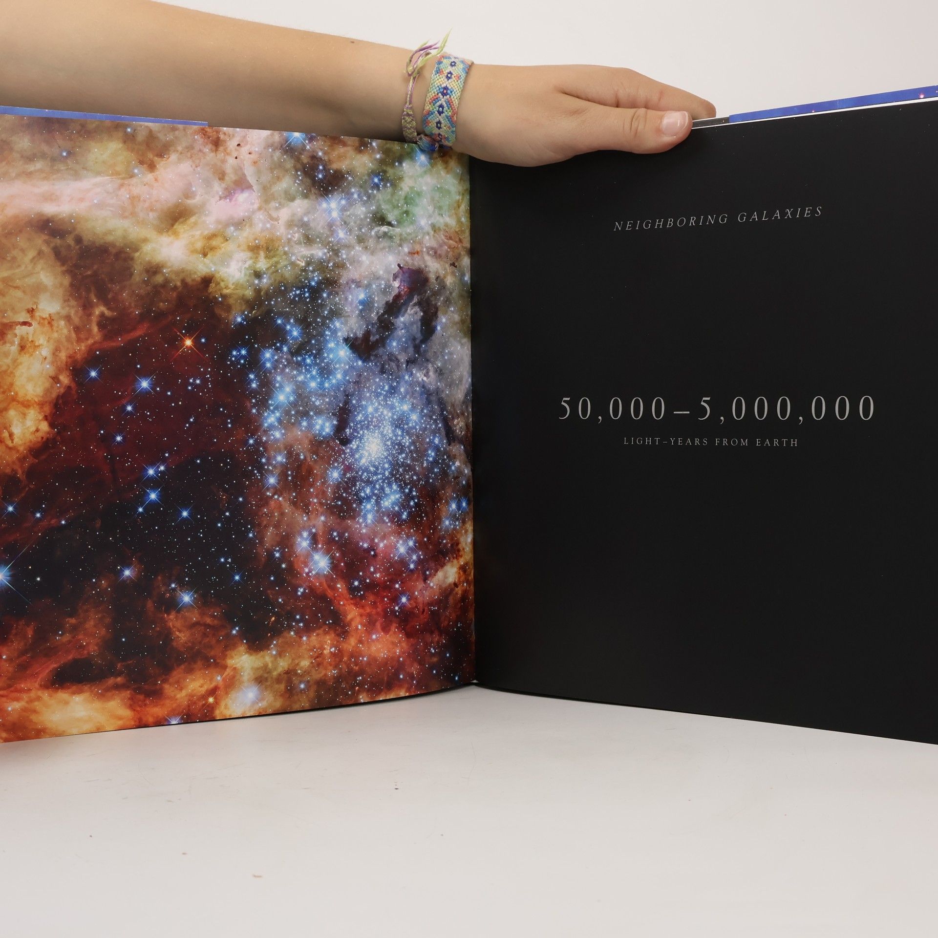 Owen Edwards Expanding Universe. the Hubble Space Telescope