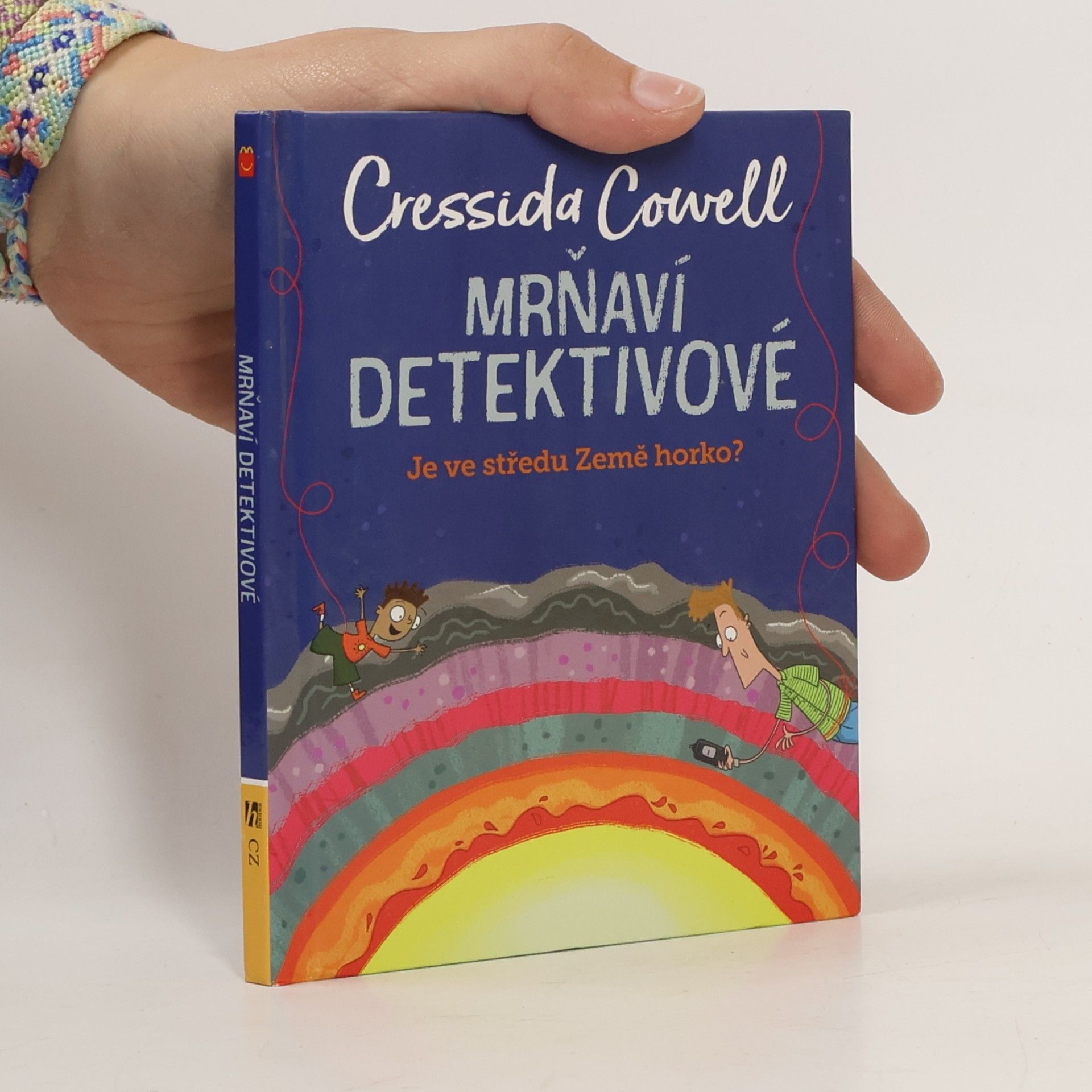Mrňaví detektivové. Je ve středu Země horko?