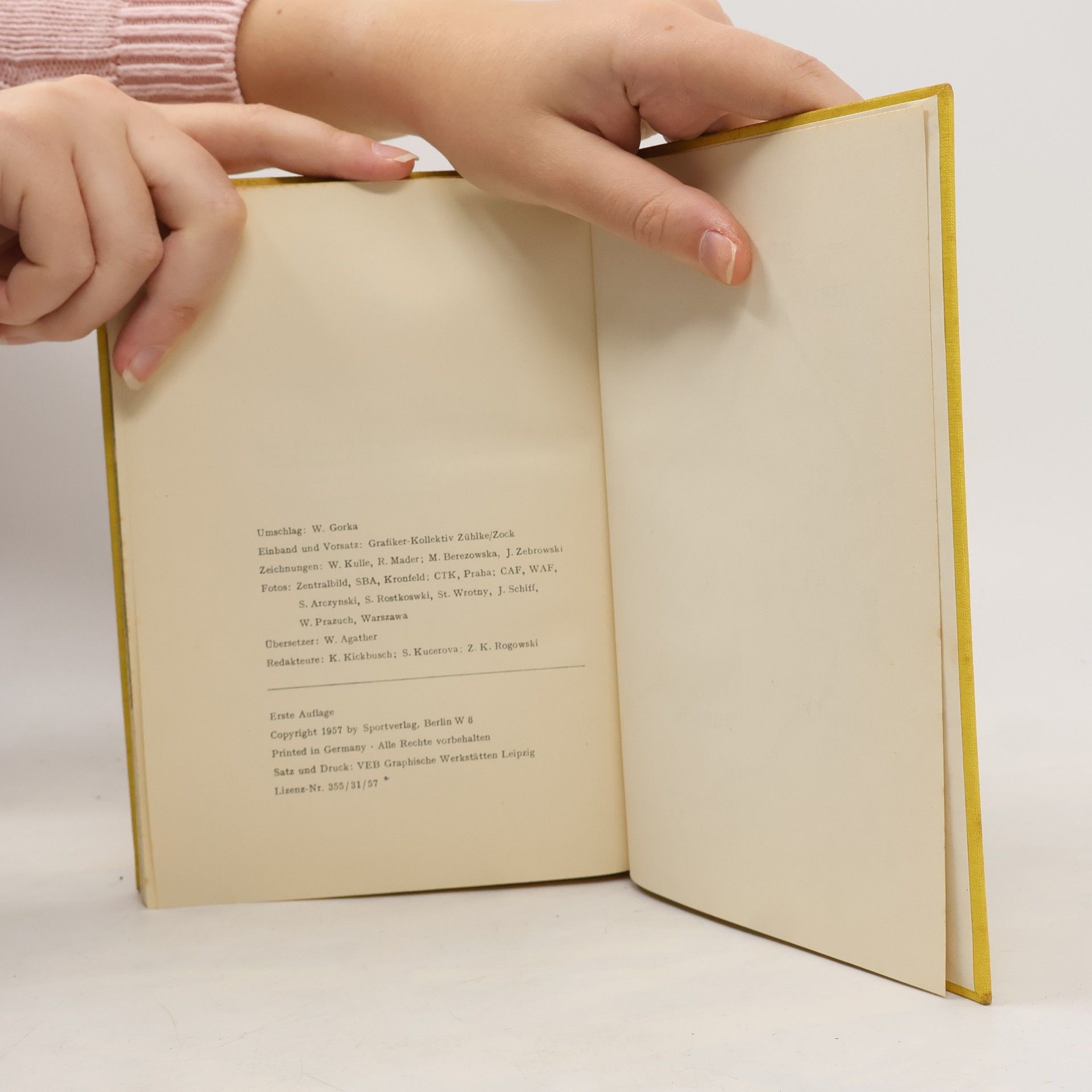 Autores varios Jedes Jahr im Mai
