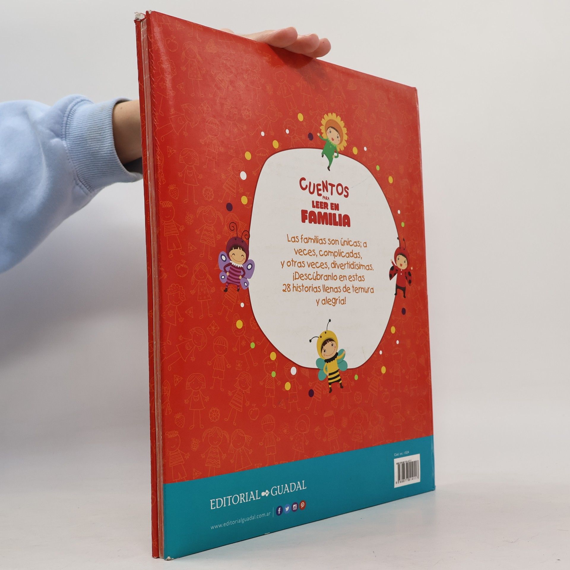VARIOS AUTORES Mega libro: Cuentos para leer en familia